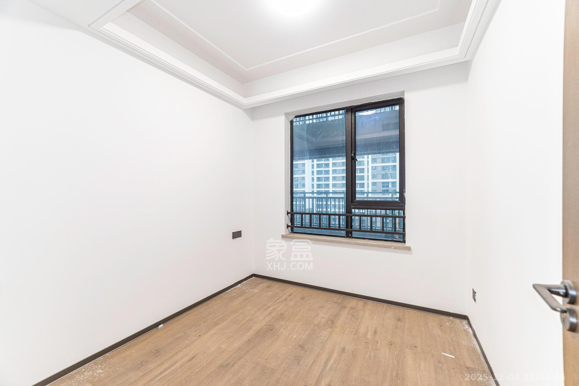 荣盛锦绣学府  3室2厅2卫    110.0万卧室