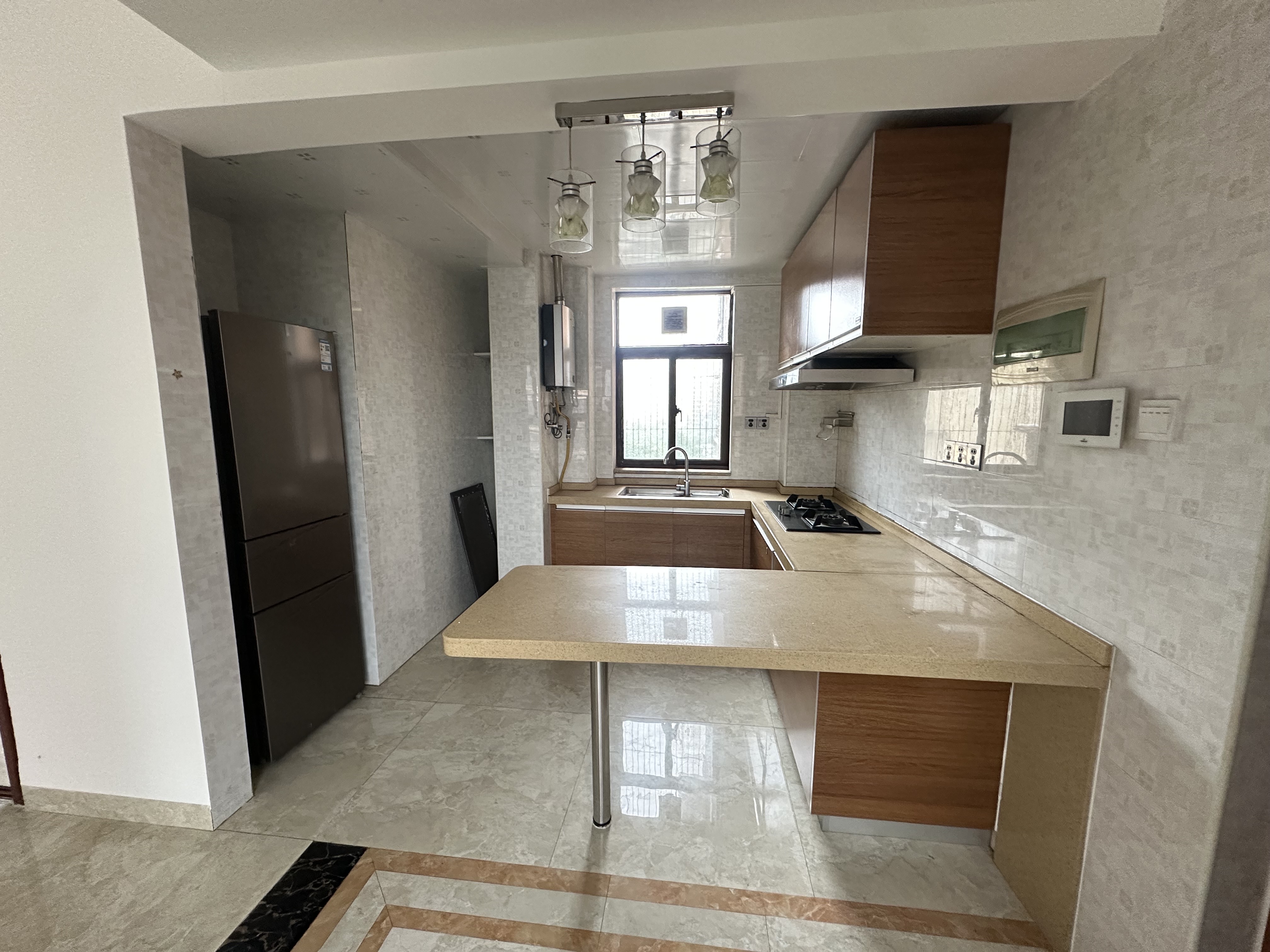 紫园D区 2室2厅1卫 225.0万 紫园D区 2室2厅1卫 225.0万客厅