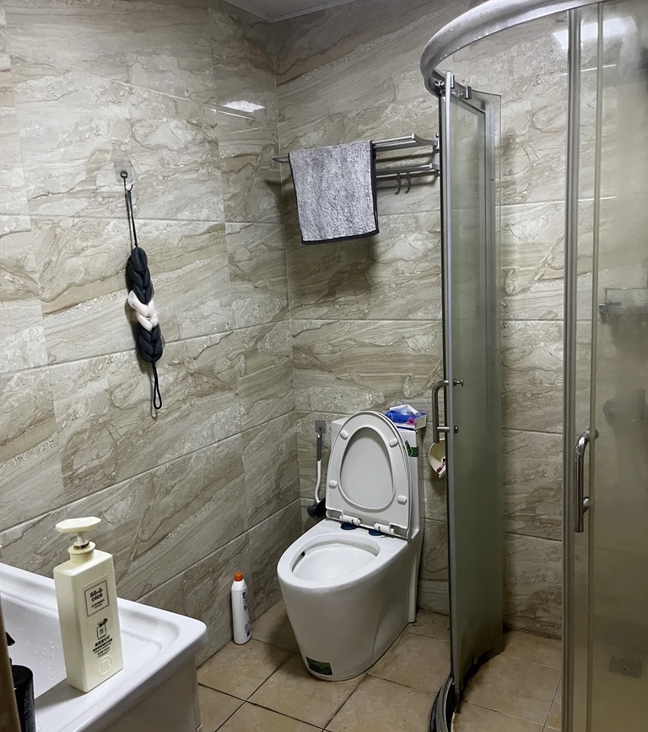 阳光巴洛克广场 3室2厅2卫 2700.0元/月 阳光巴洛克广场 3室2厅2卫 2700.0元/月室内图