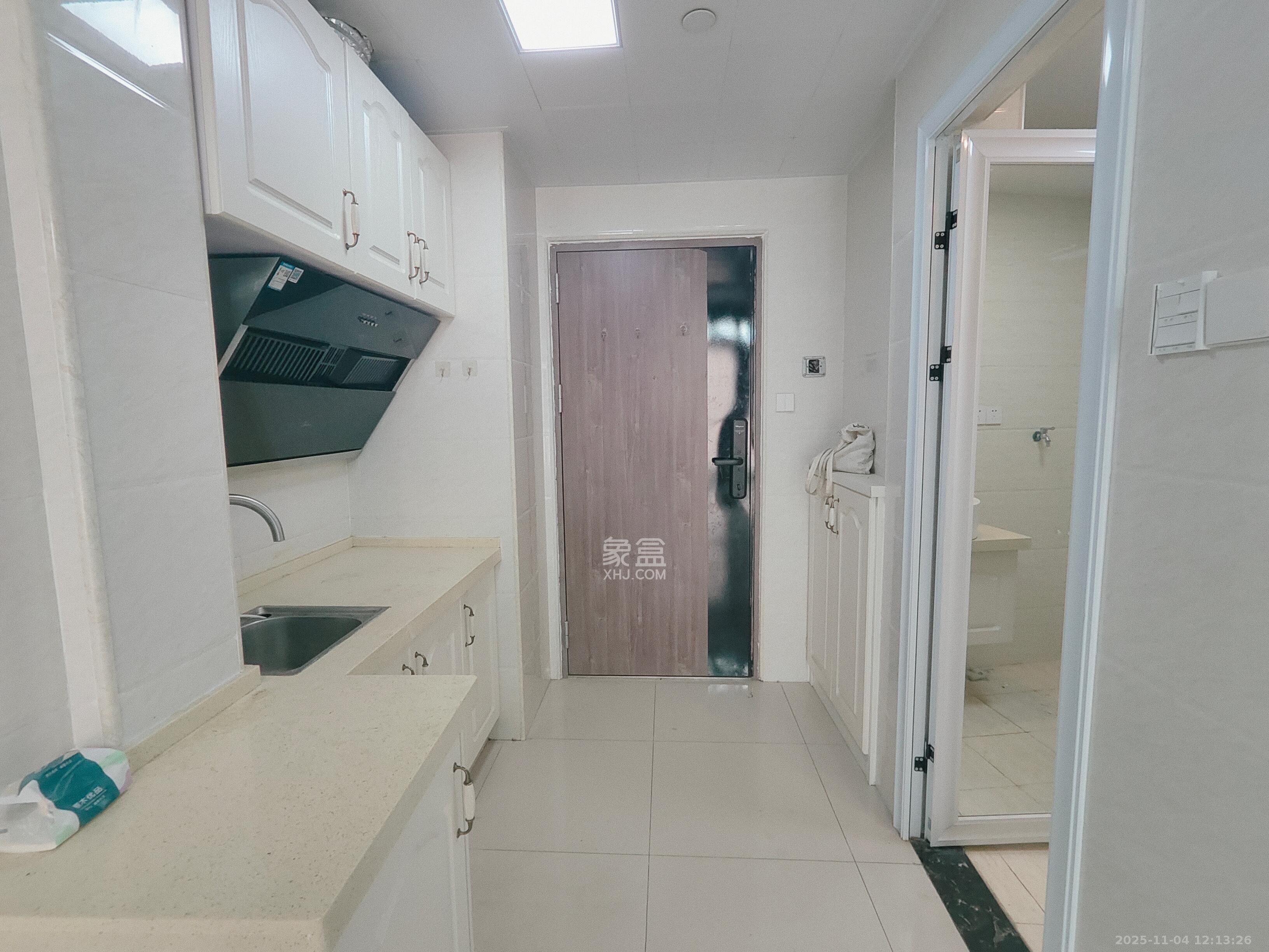 新世界广场 1室1厅1卫 1400.0元/月 新世界广场 1室1厅1卫 1400.0元/月室内图