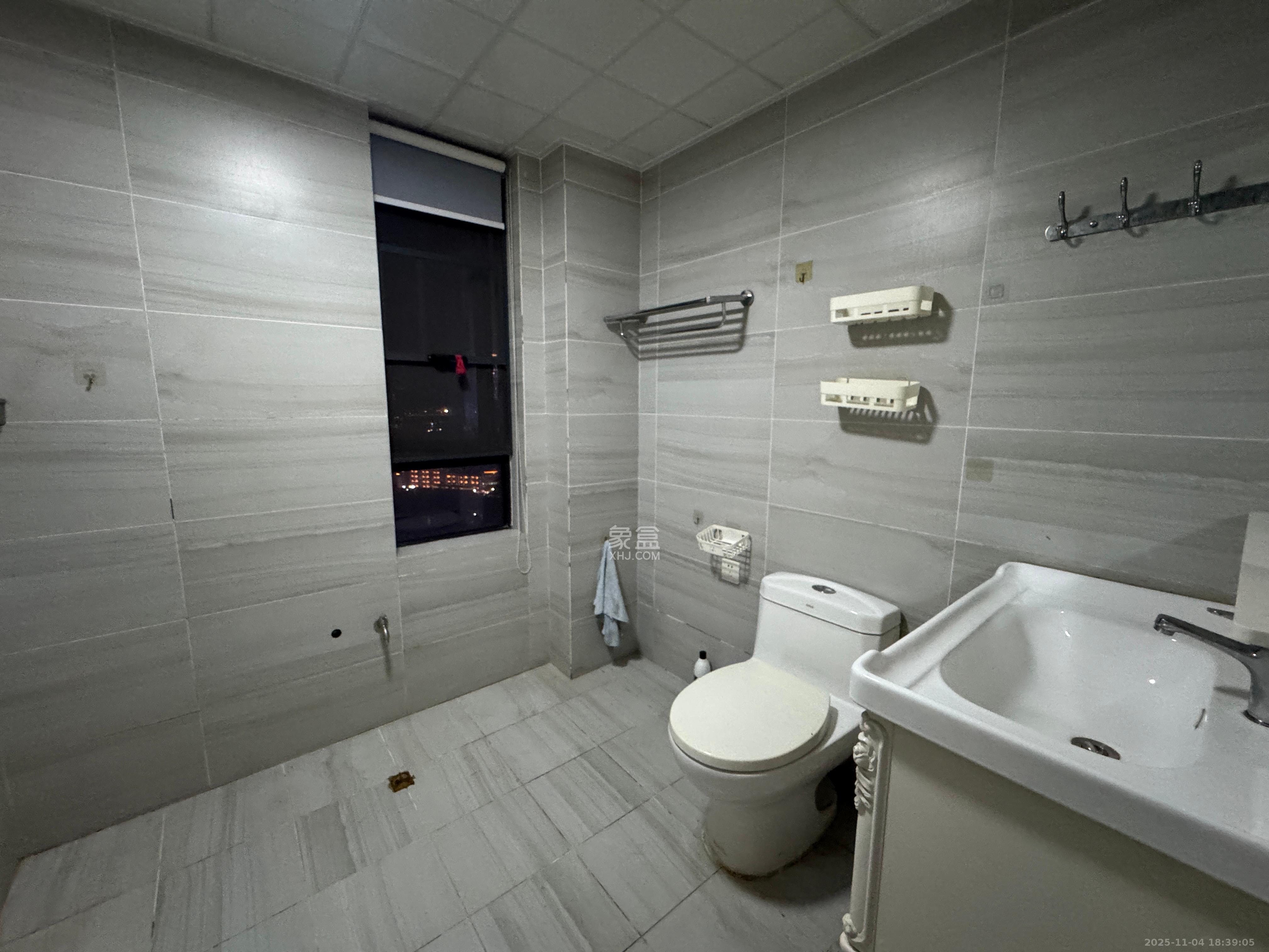 荣悦台  3室2厅1卫    3800.0元/月室内图