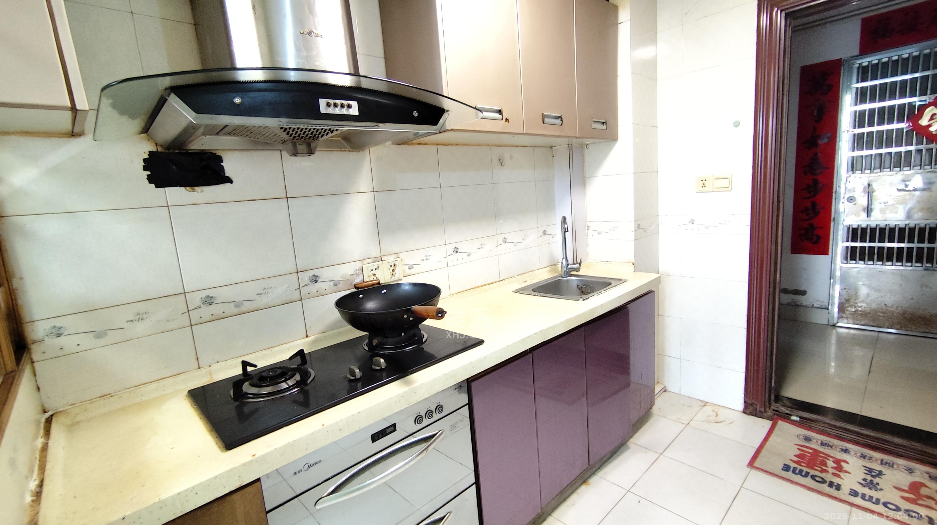 他城（天鸿时代公寓）  2室1厅1卫    1200.0元/月室内图