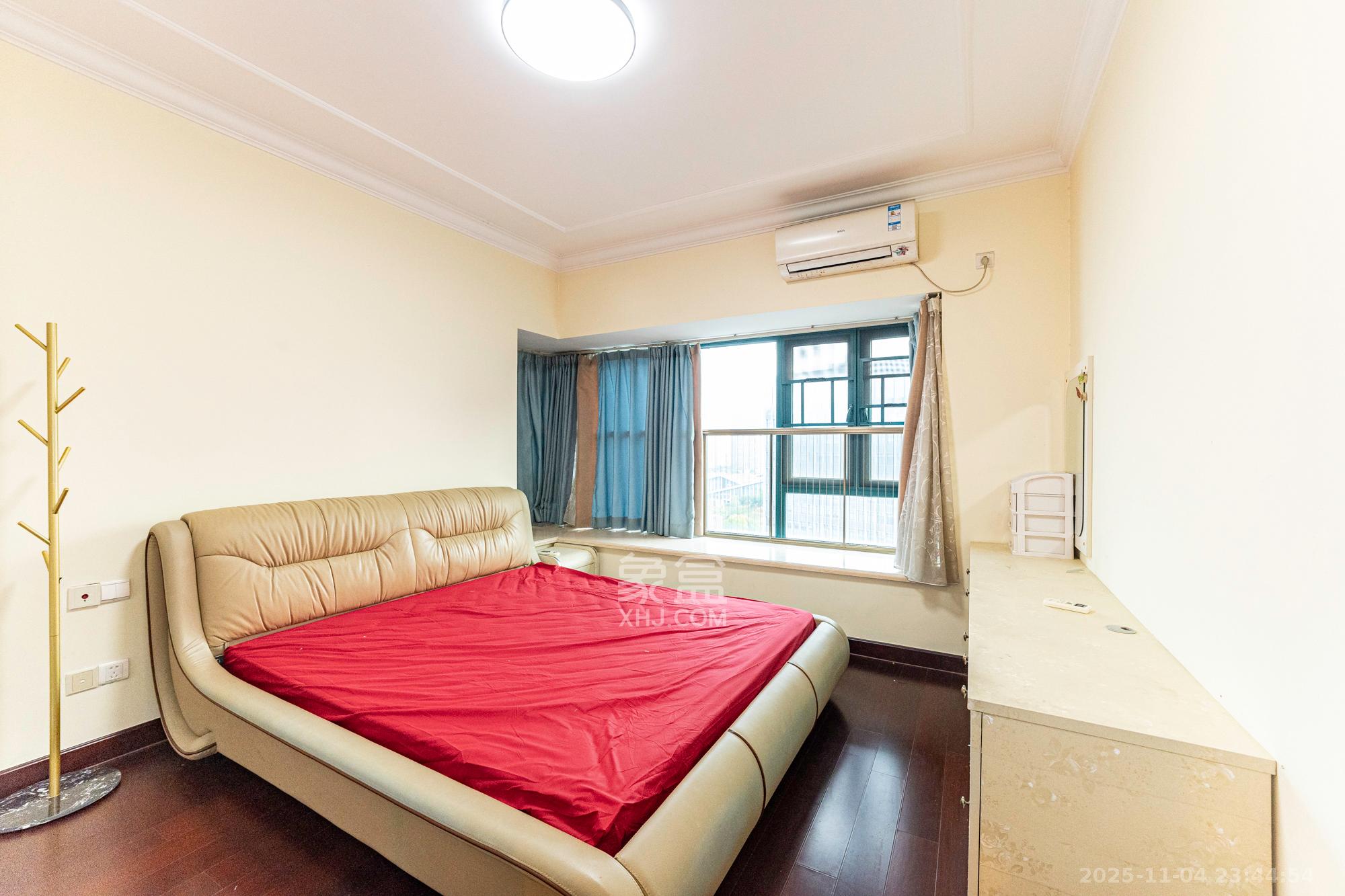 恒大翡翠华庭 3室2厅2卫 94.0万 恒大翡翠华庭 3室2厅2卫 94.0万卧室