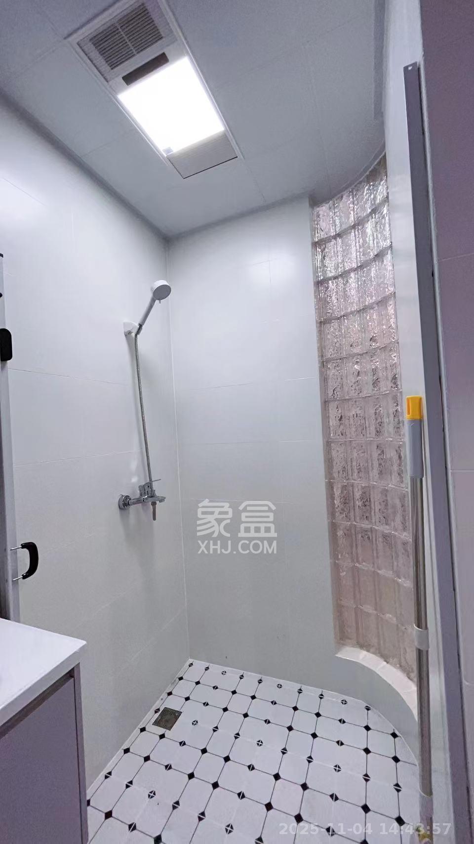 时代MOMA云PARK 1室1厅1卫 1800.0元/月 时代MOMA云PARK 1室1厅1卫 1800.0元/月室内图