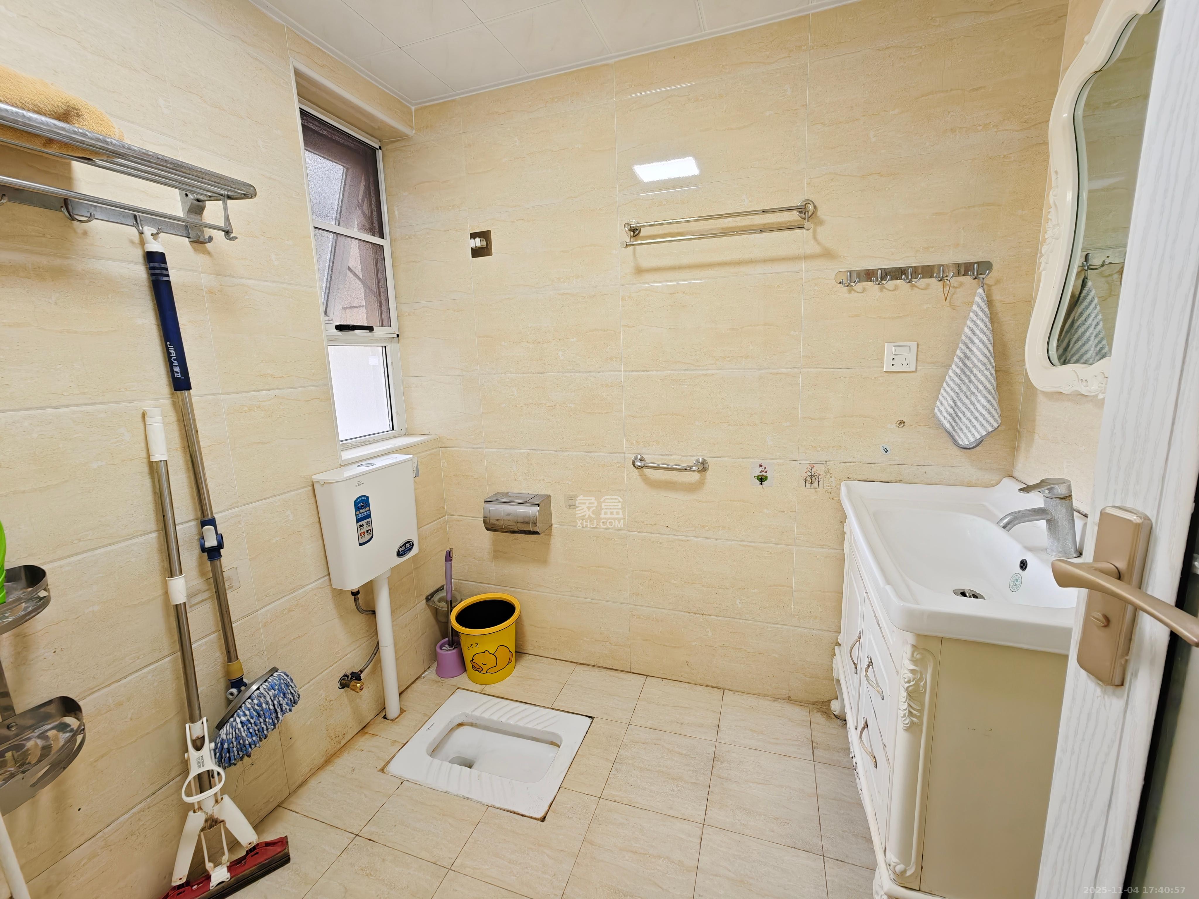 当代滨江MOMA  3室2厅2卫    3200.0元/月室内图