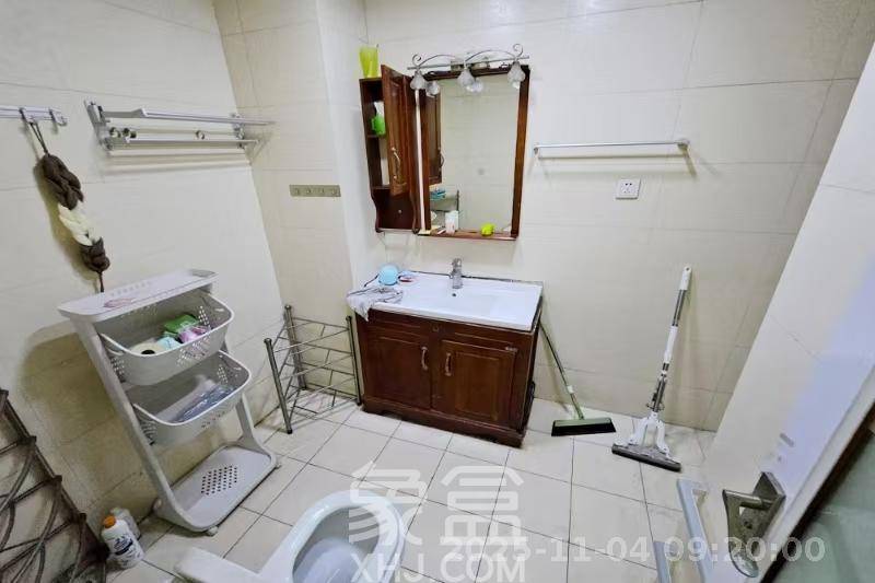 绿城桂花城  3室2厅2卫    3200.0元/月室内图