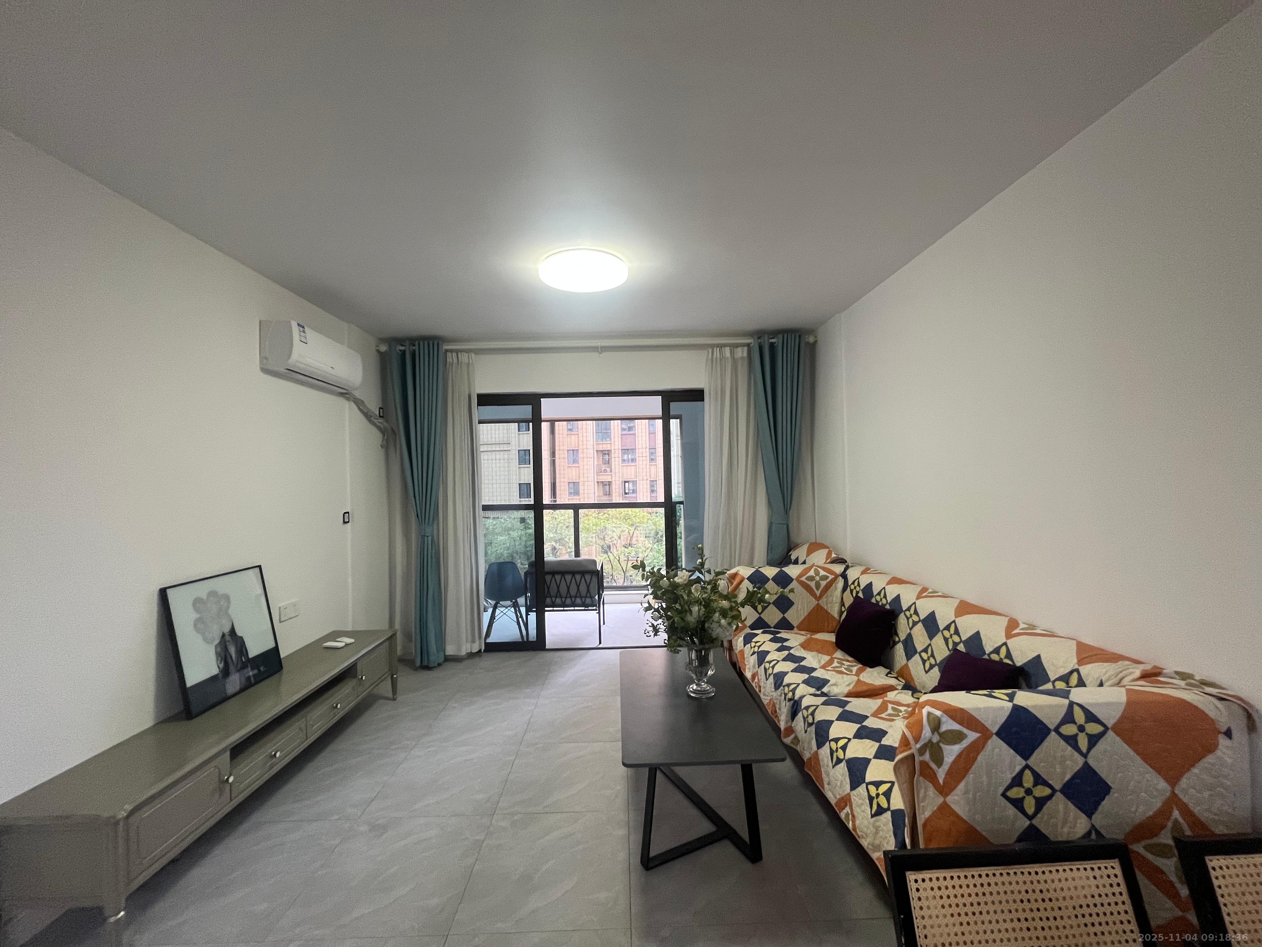 奥克斯缔壹城  4室2厅2卫    3600.0元/月室内图1