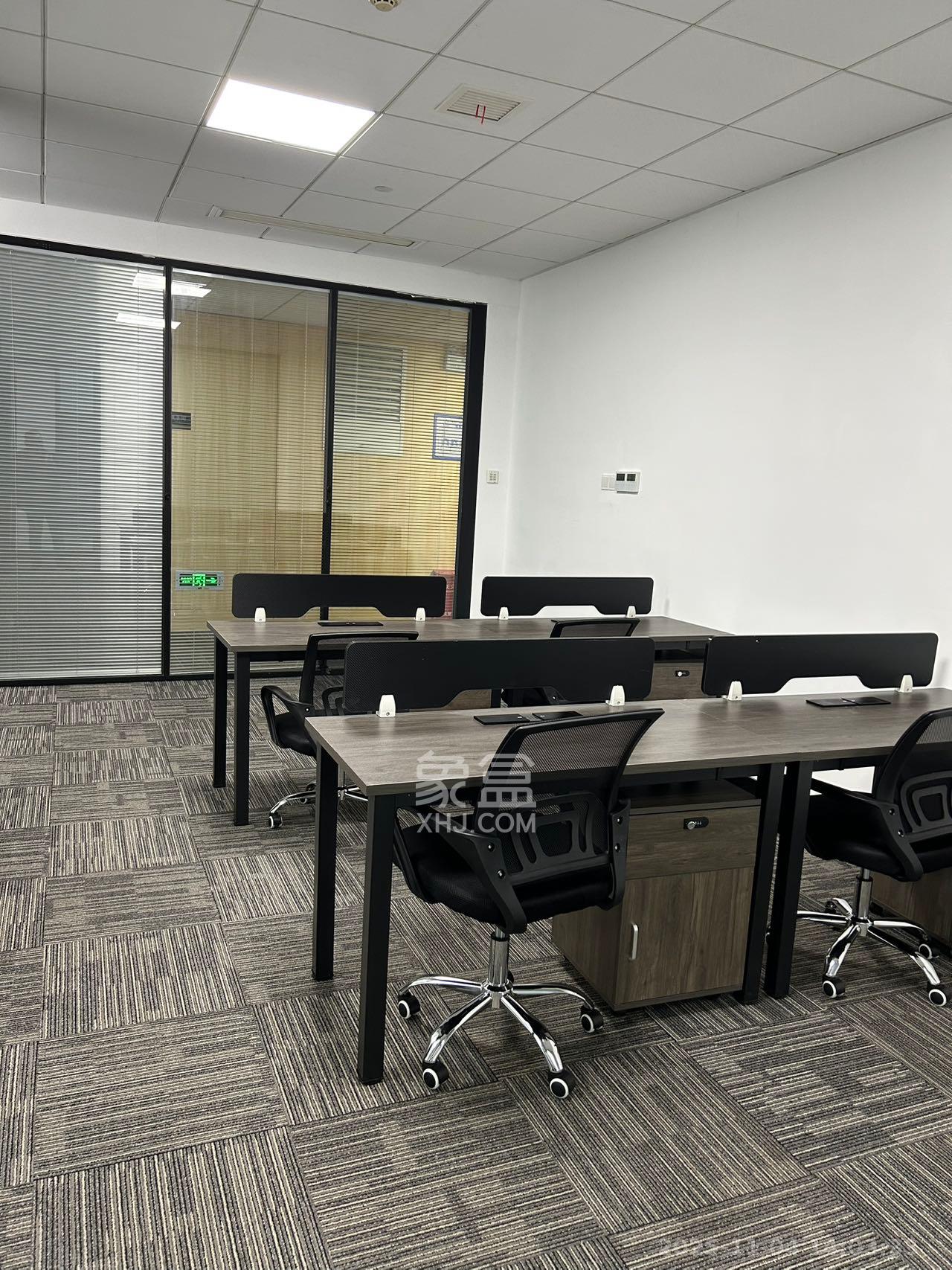 华坤时代   81.0㎡      4400.0元/月室内图