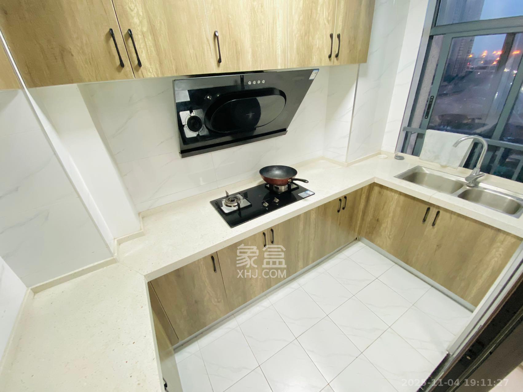 江南华府  2室1厅1卫    2400.0元/月室内图