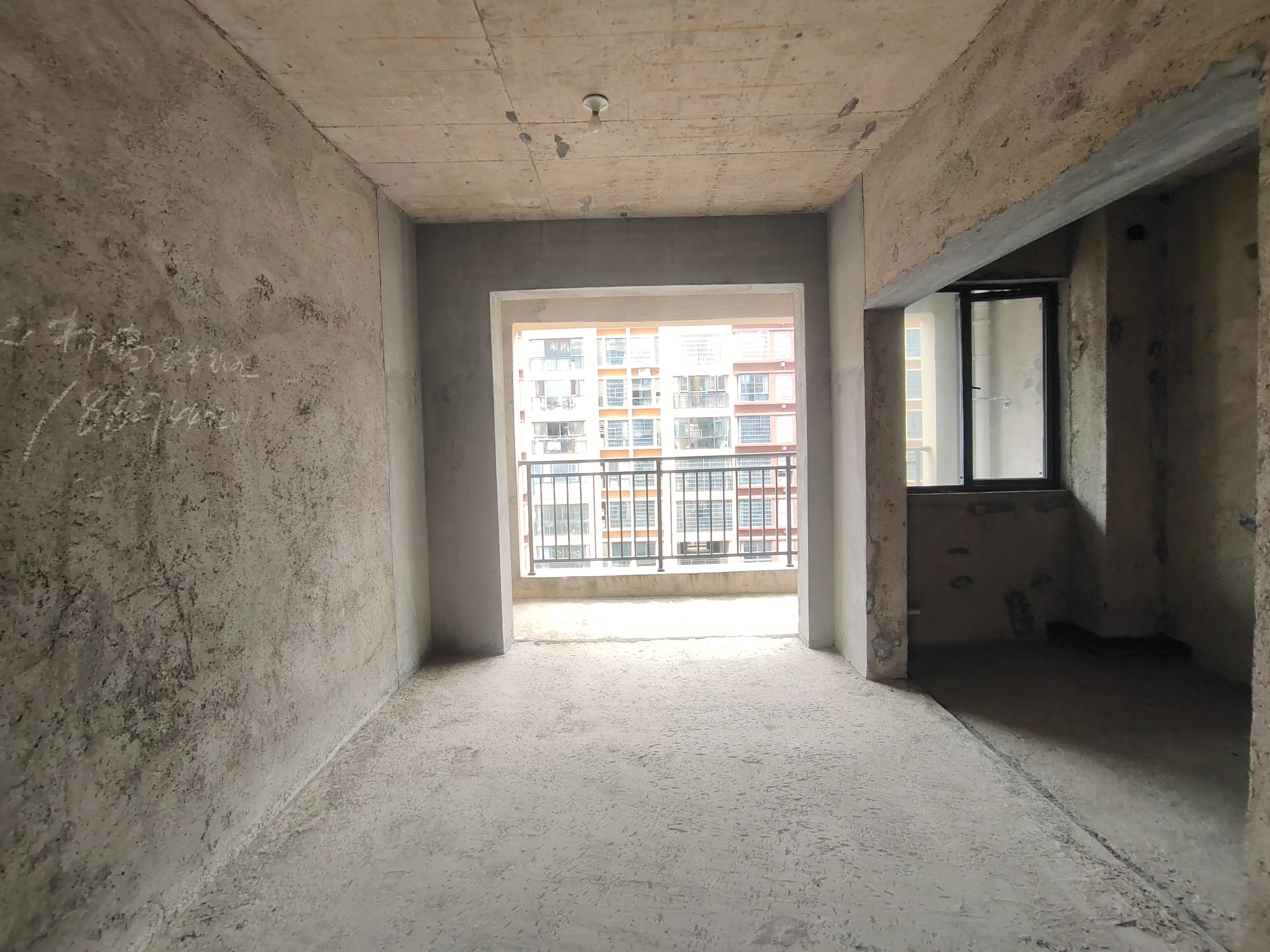 天门壹号  3室2厅2卫    53.0万