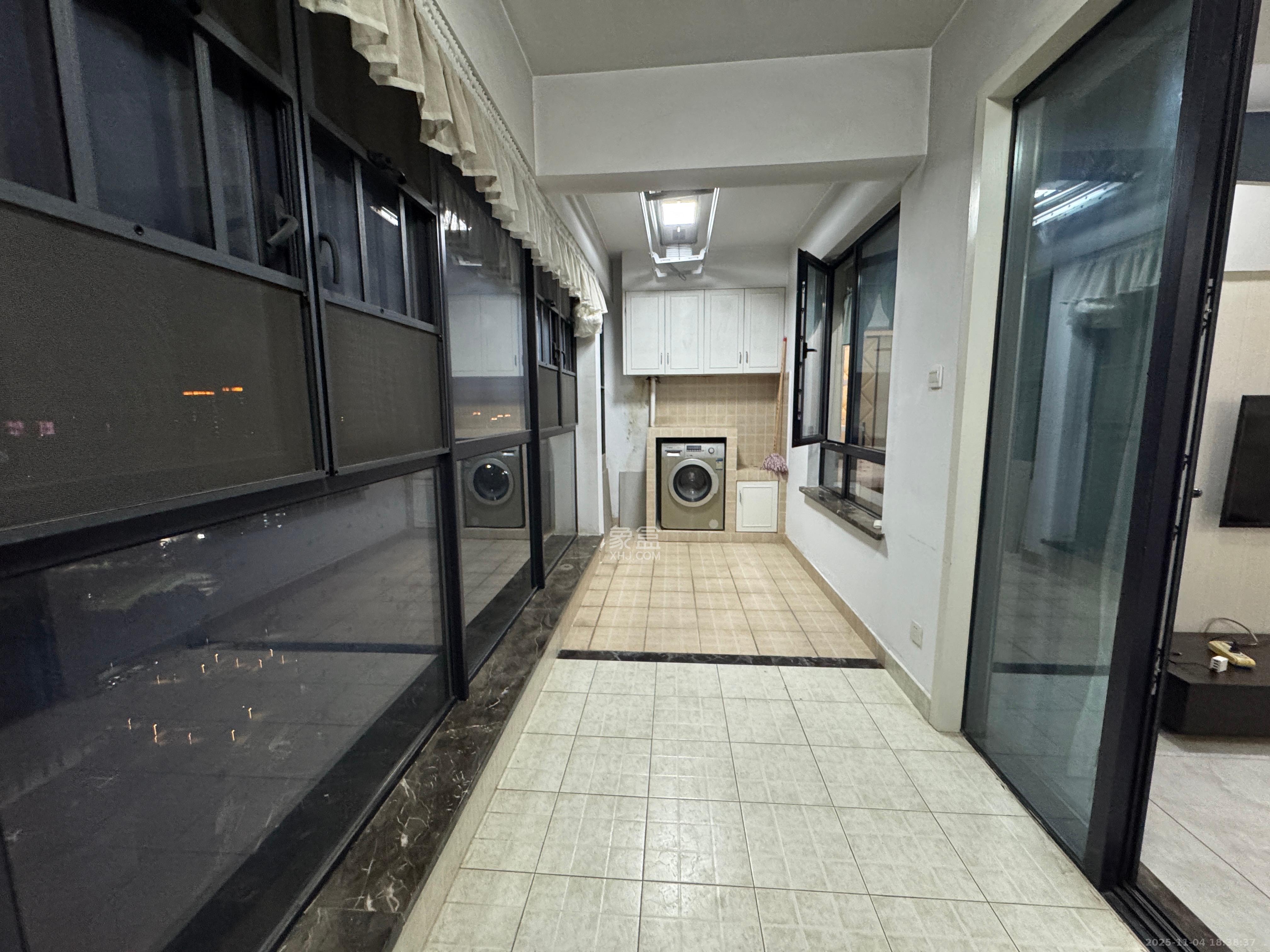 荣悦台 3室2厅1卫 3800.0元/月 荣悦台 3室2厅1卫 3800.0元/月室内图