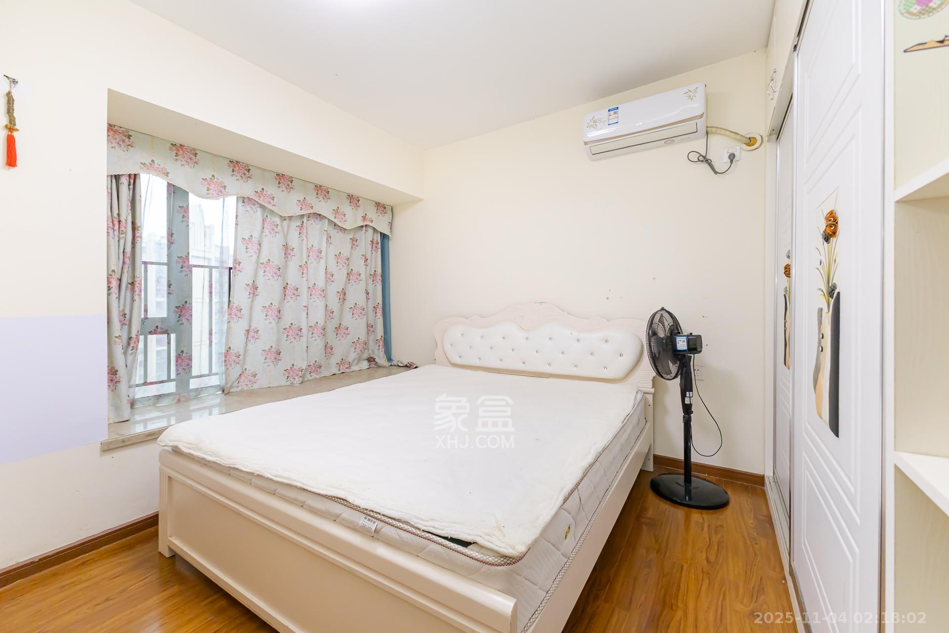 时代倾城二期  2室2厅1卫    63.8万卧室