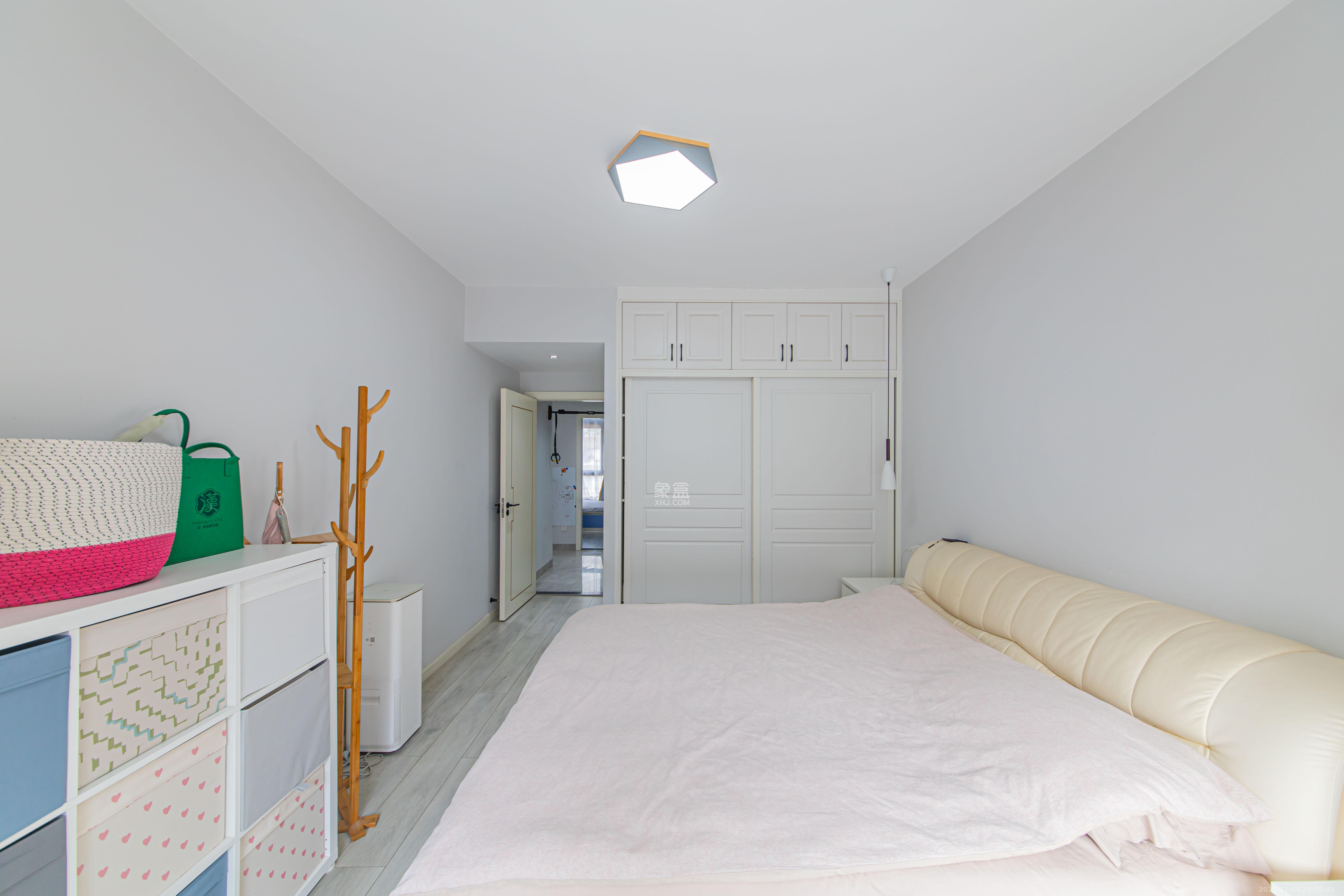 中信文化广场（中信新城二期）  3室2厅1卫    80.0万卧室