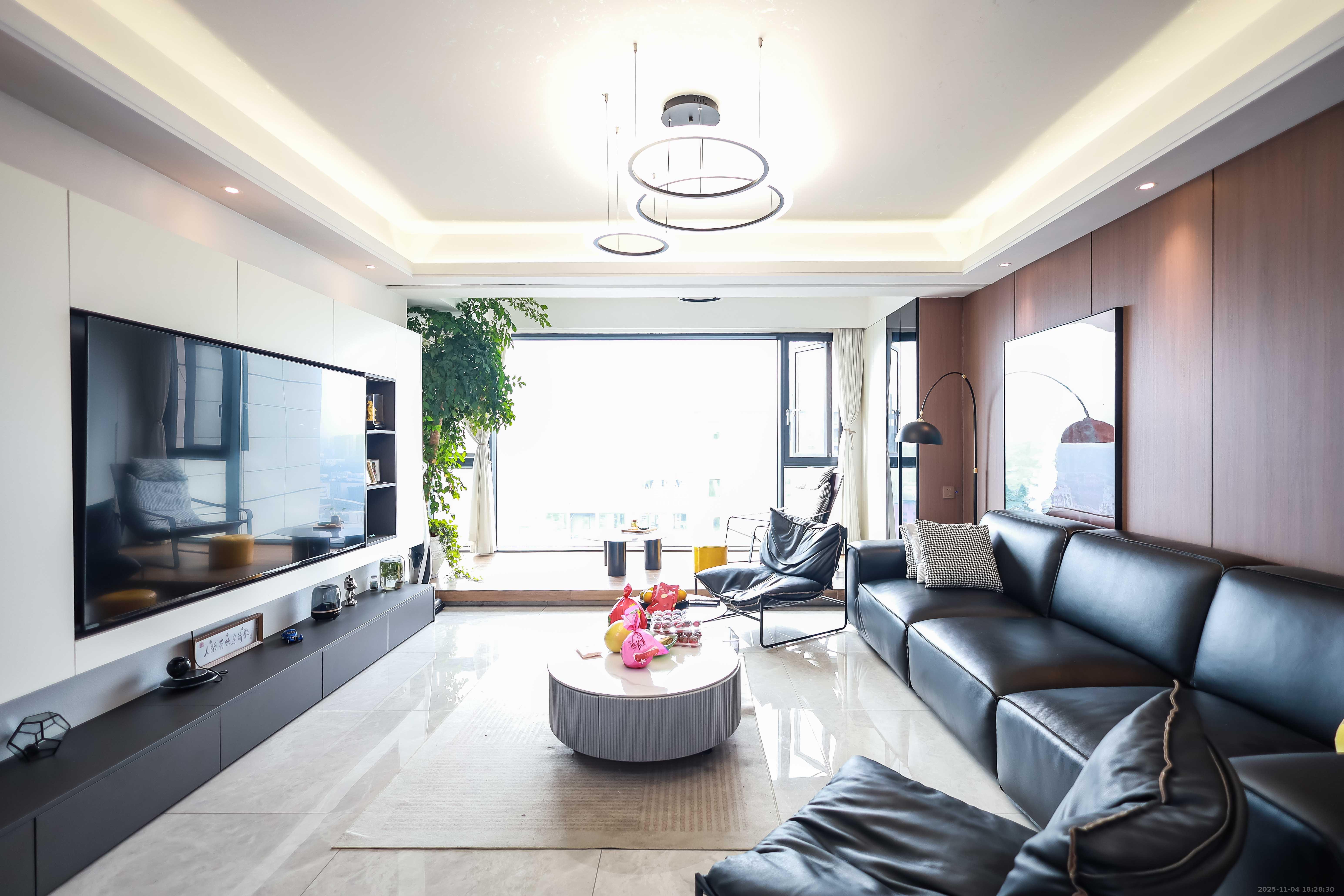 长房云尚公馆  4室2厅2卫    160.0万