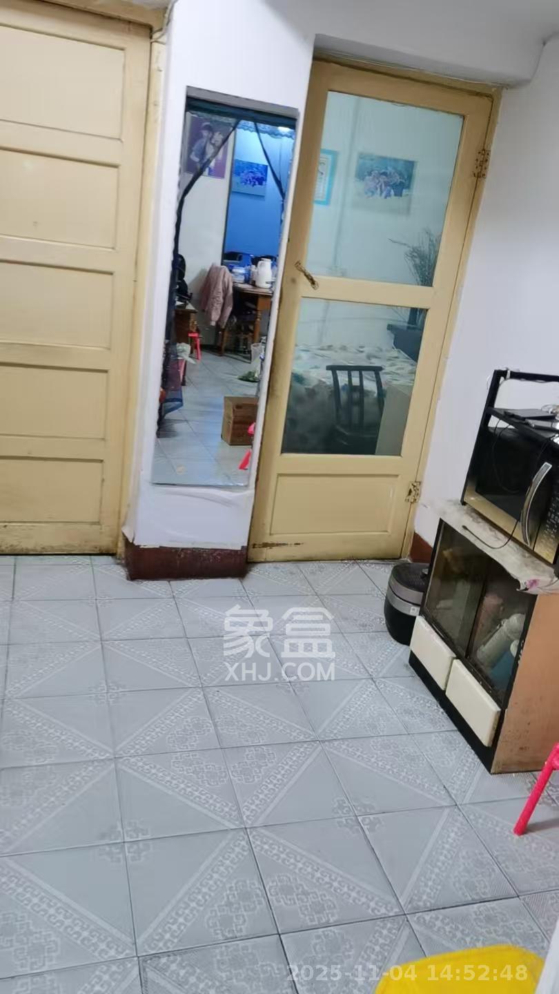 桐荫里社区 1室1厅1卫 1200.0元/月 桐荫里社区 1室1厅1卫 1200.0元/月室内图