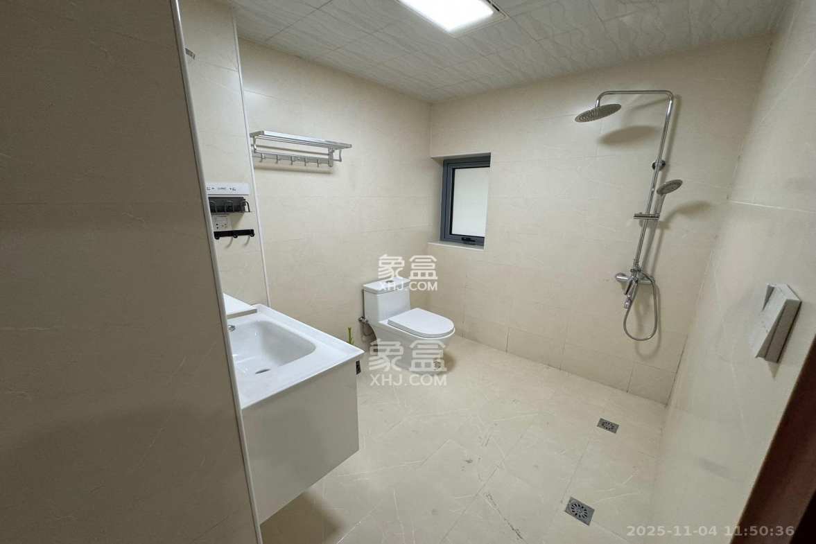 北辰定江洋 3室2厅2卫 9000.0元/月 北辰定江洋 3室2厅2卫 9000.0元/月室内图