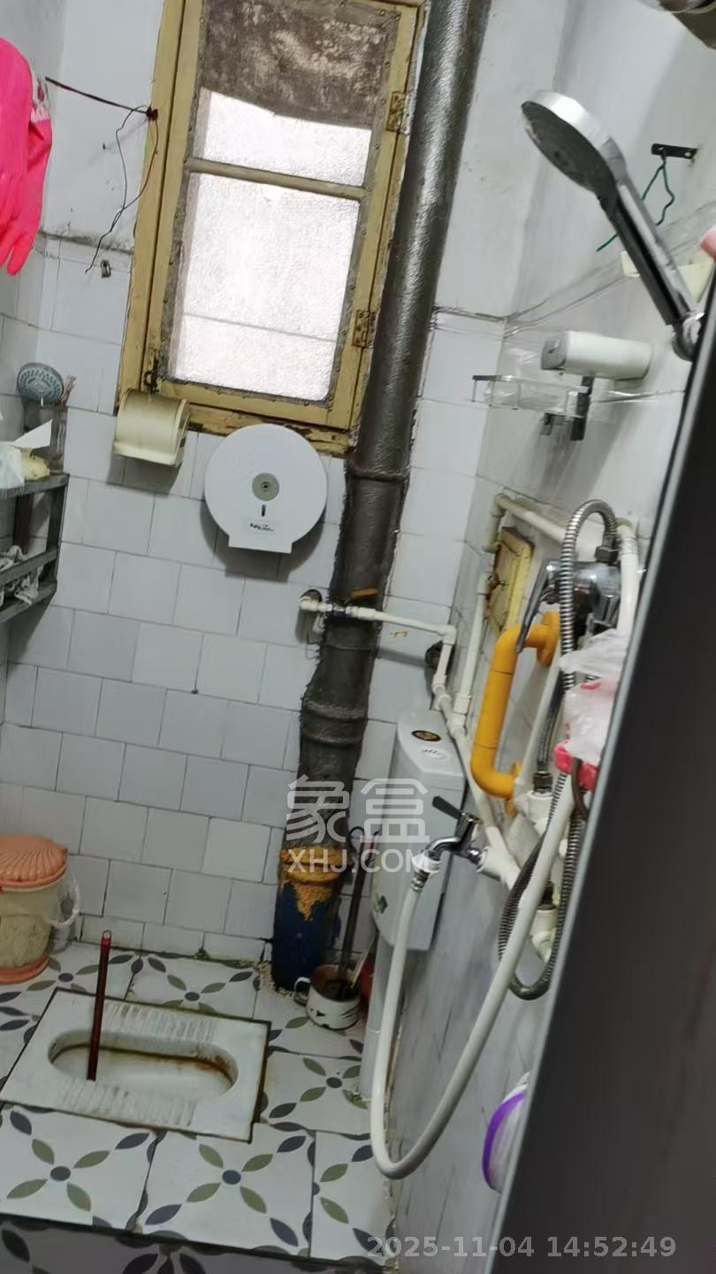 桐荫里社区 1室1厅1卫 1200.0元/月 桐荫里社区 1室1厅1卫 1200.0元/月室内图