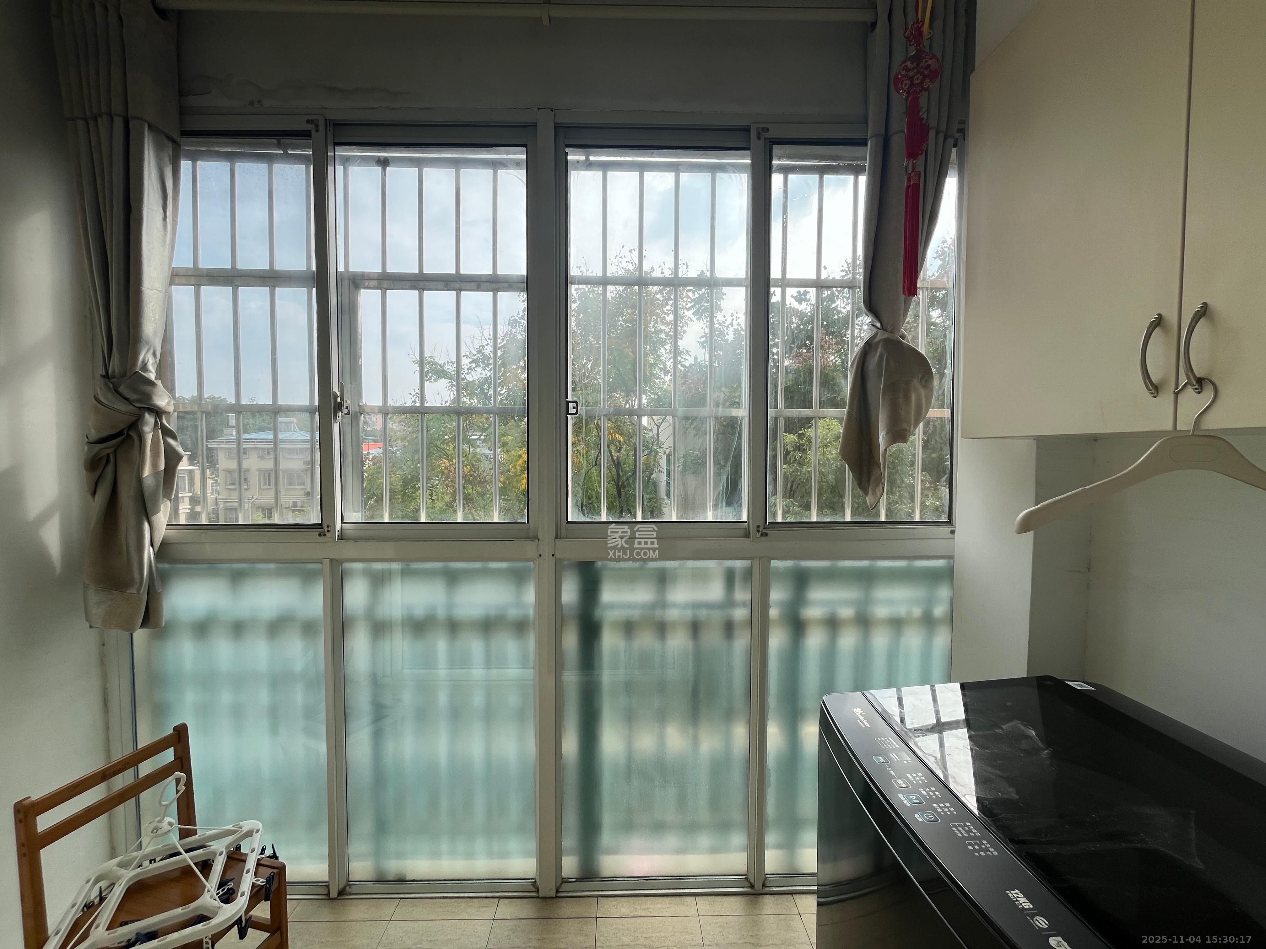 东岸锦城(东方人家)  3室1厅1卫    1600.0元/月室内图