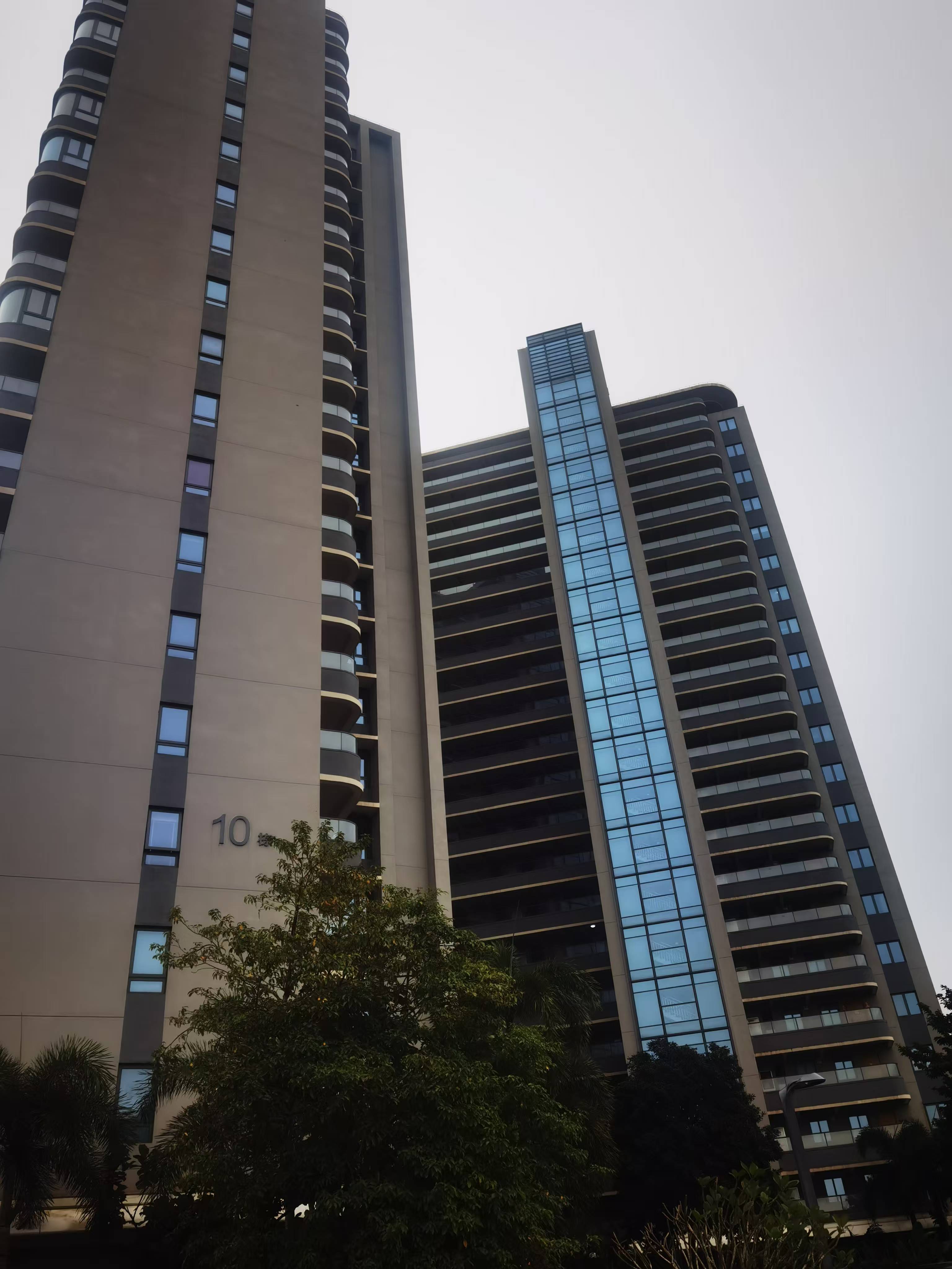 融创观澜湖公园壹号二期  2室1厅1卫    120.0万小区图