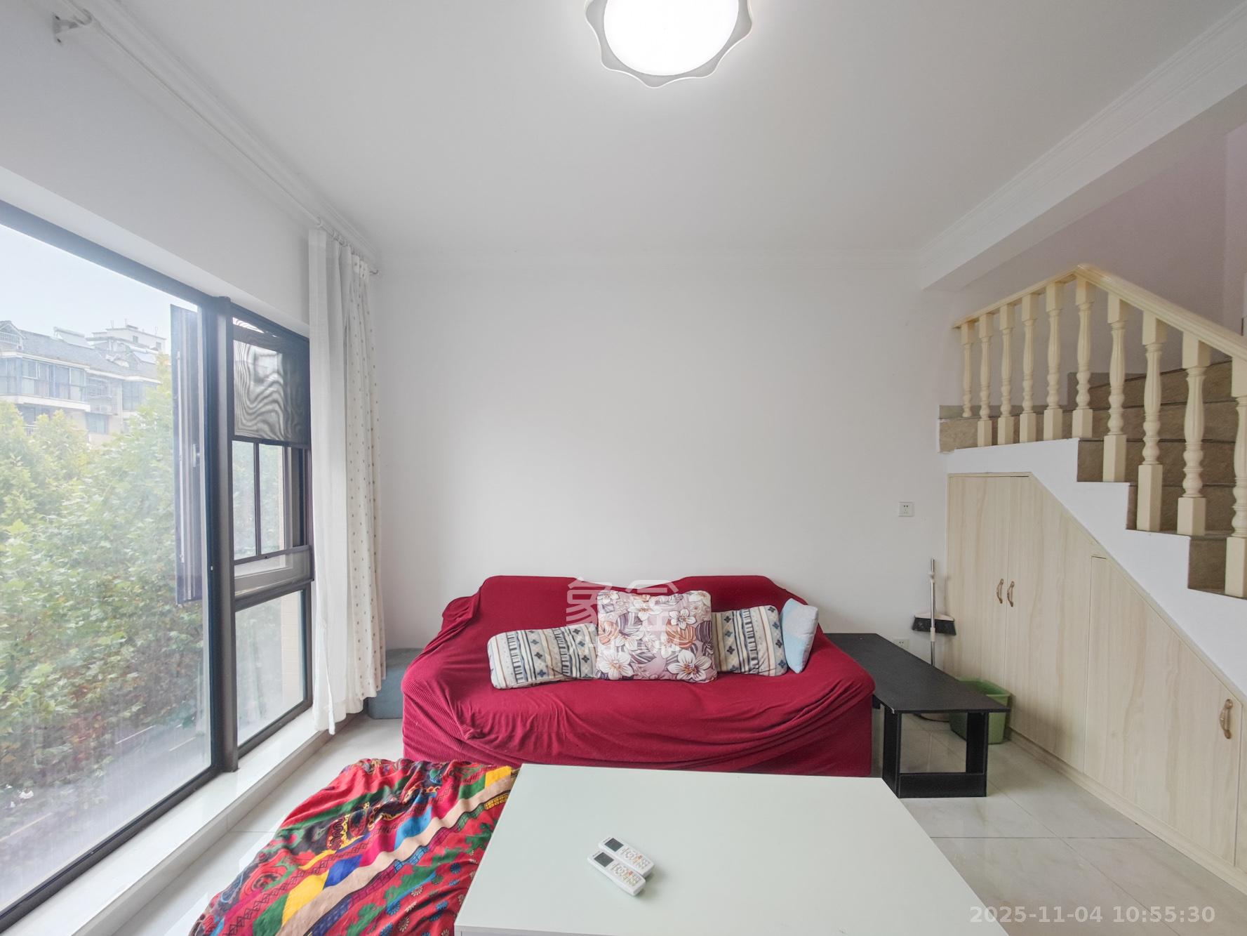 地泰御和苑 3室2厅2卫 85.0万 地泰御和苑 3室2厅2卫 85.0万客厅