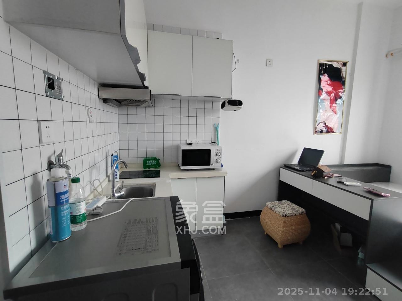 洋湖时代 1室1厅1卫 900.0元/月 洋湖时代 1室1厅1卫 900.0元/月室内图