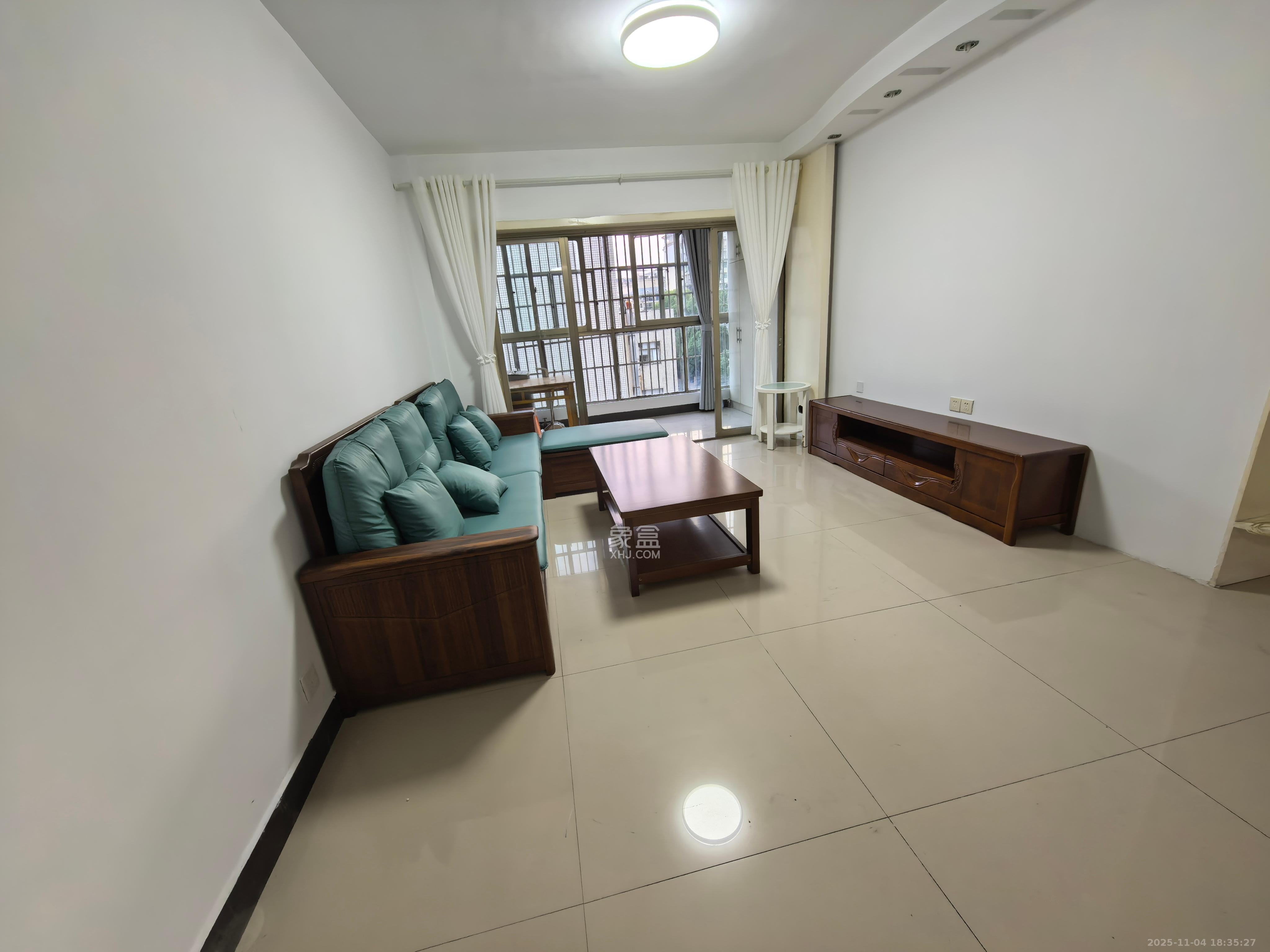 佳天雅苑  3室2厅1卫    2600.0元/月