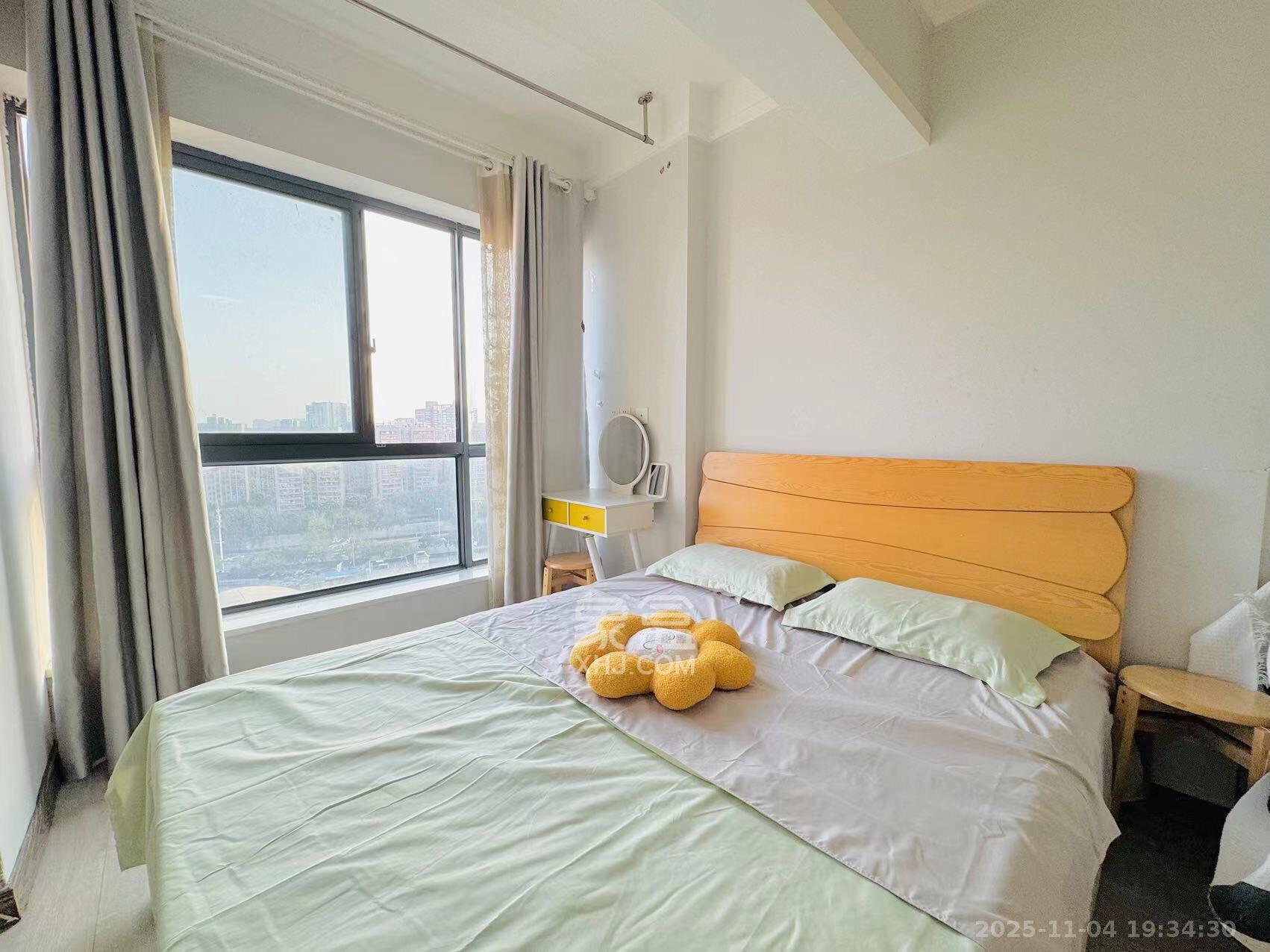 拿铁空间  1室0厅4卫    1500.0元/月室内图