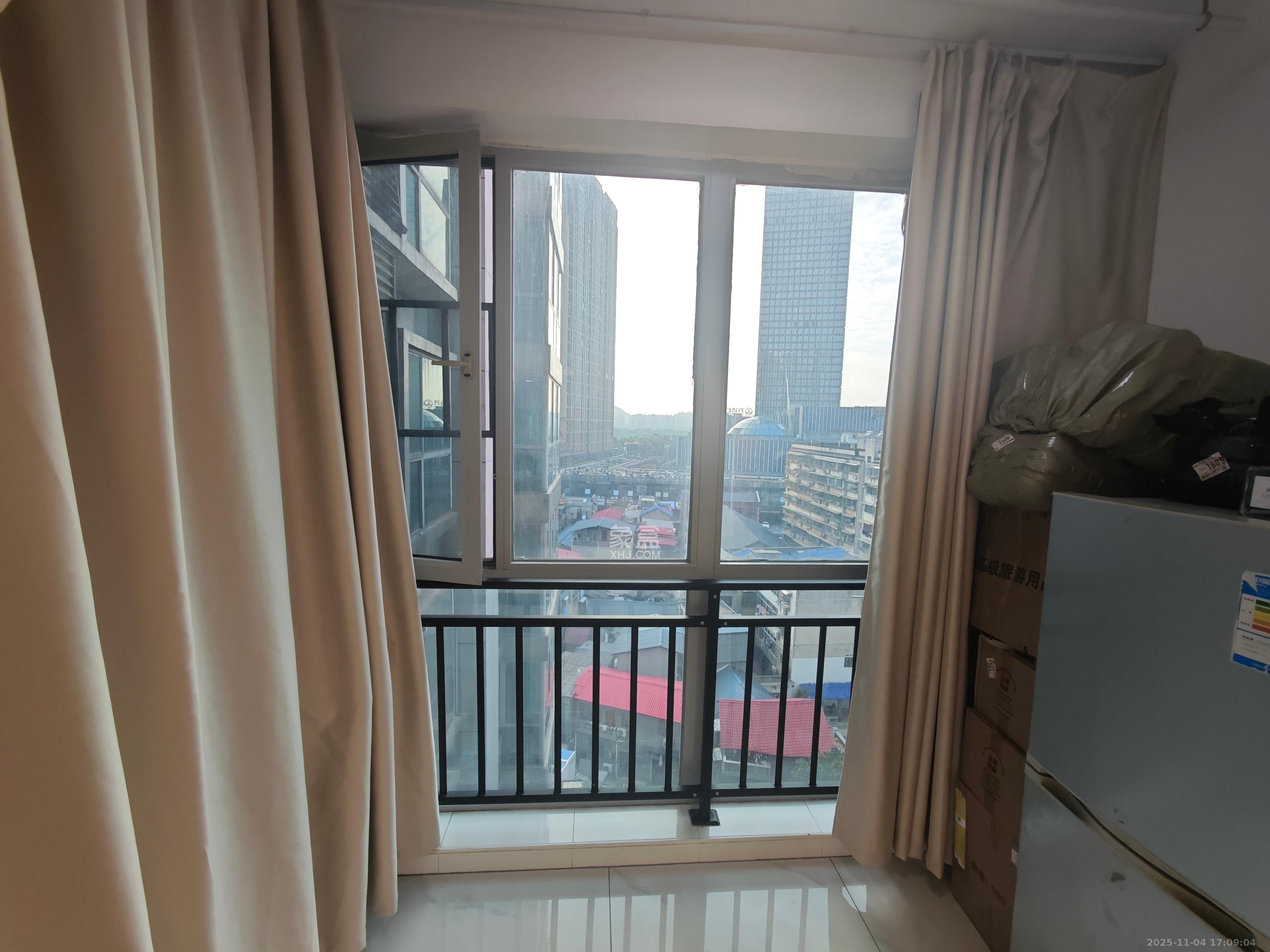 五一中央领御 1室1厅1卫 2000.0元/月 五一中央领御 1室1厅1卫 2000.0元/月室内图