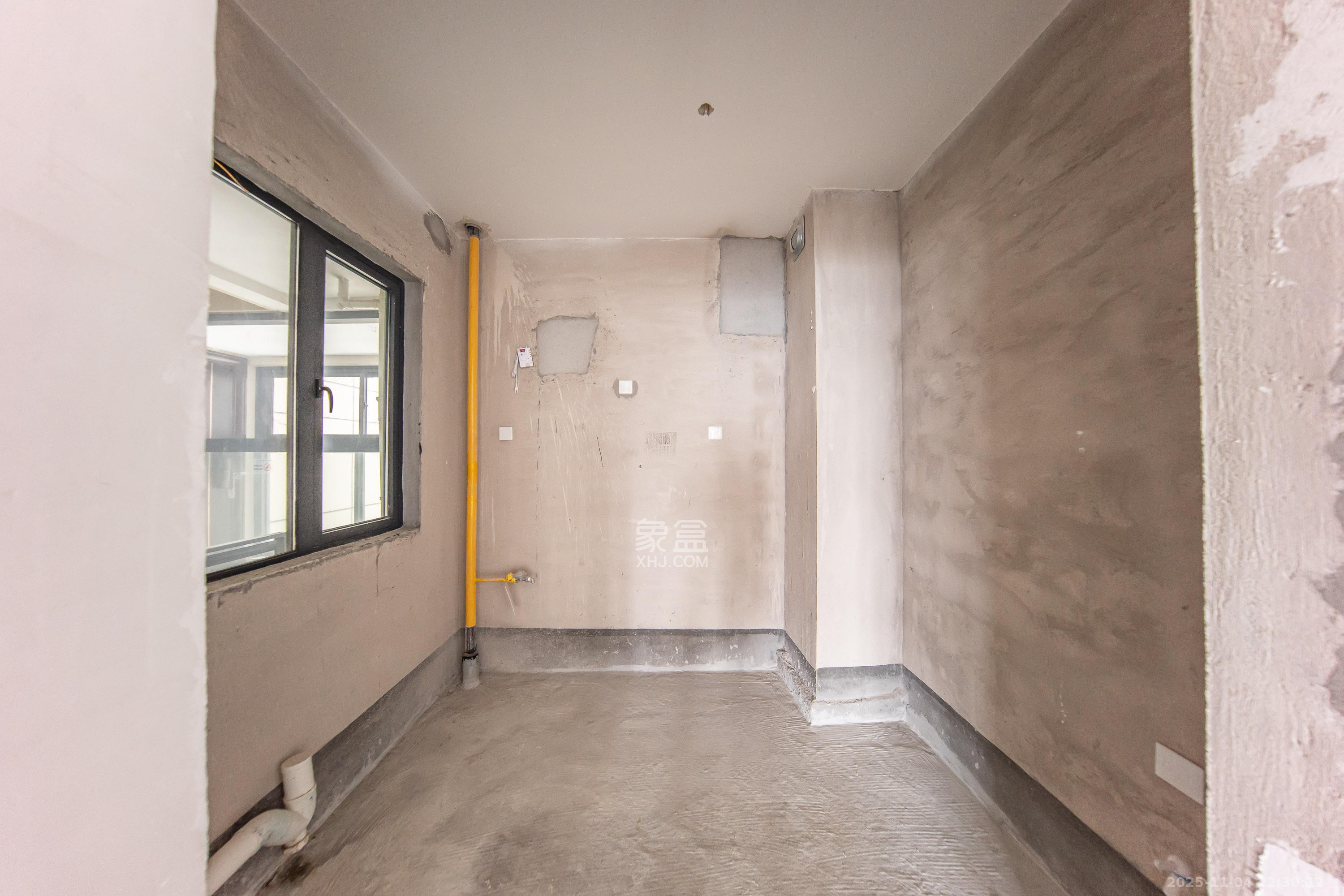 建投象山国际  3室2厅2卫    116.0万厨房