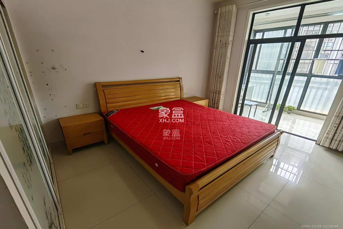 世纪桃花苑 2室2厅1卫 1700.0元/月 世纪桃花苑 2室2厅1卫 1700.0元/月室内图