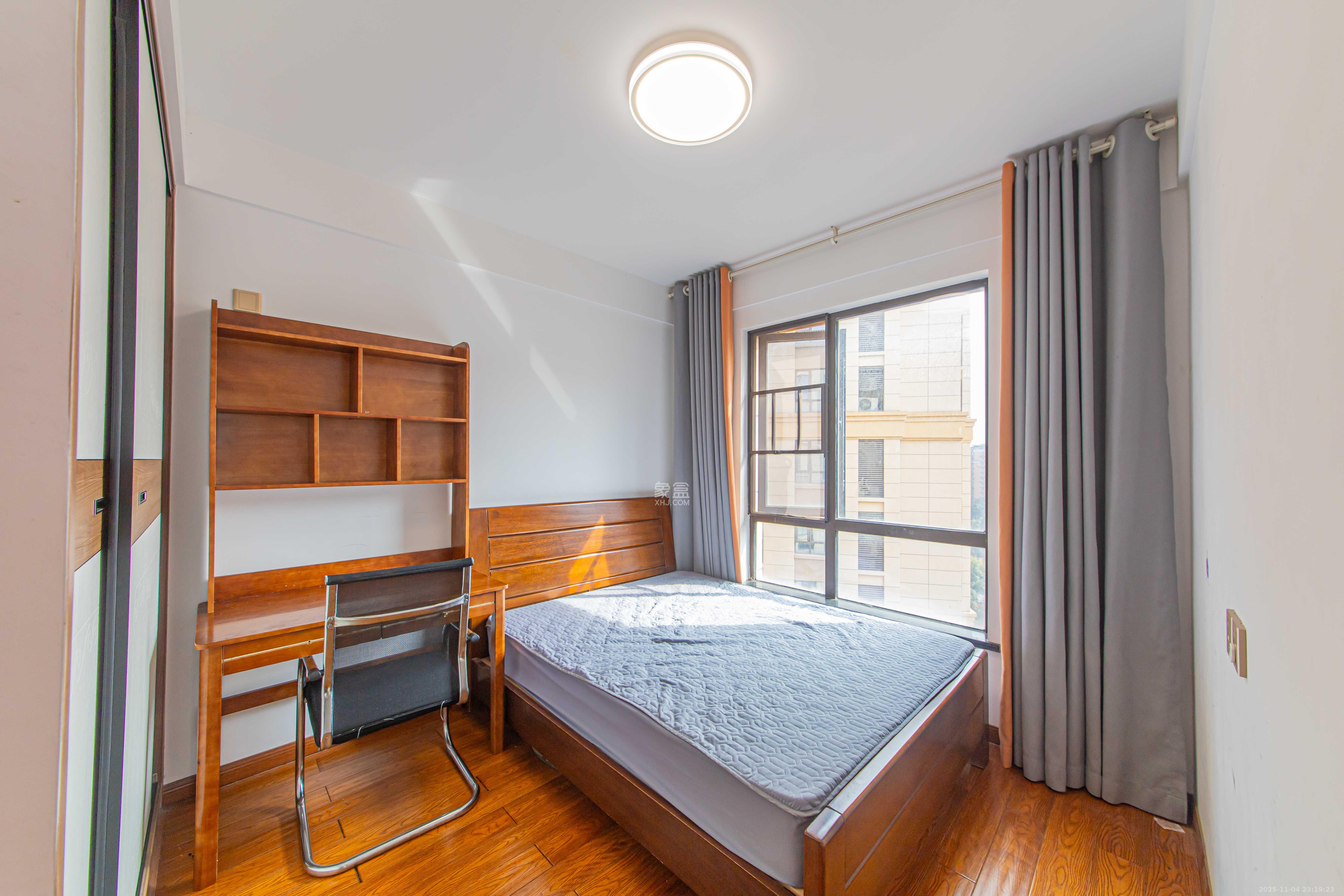 鑫远悦城（鑫远悦时代）  3室2厅1卫    86.0万卧室