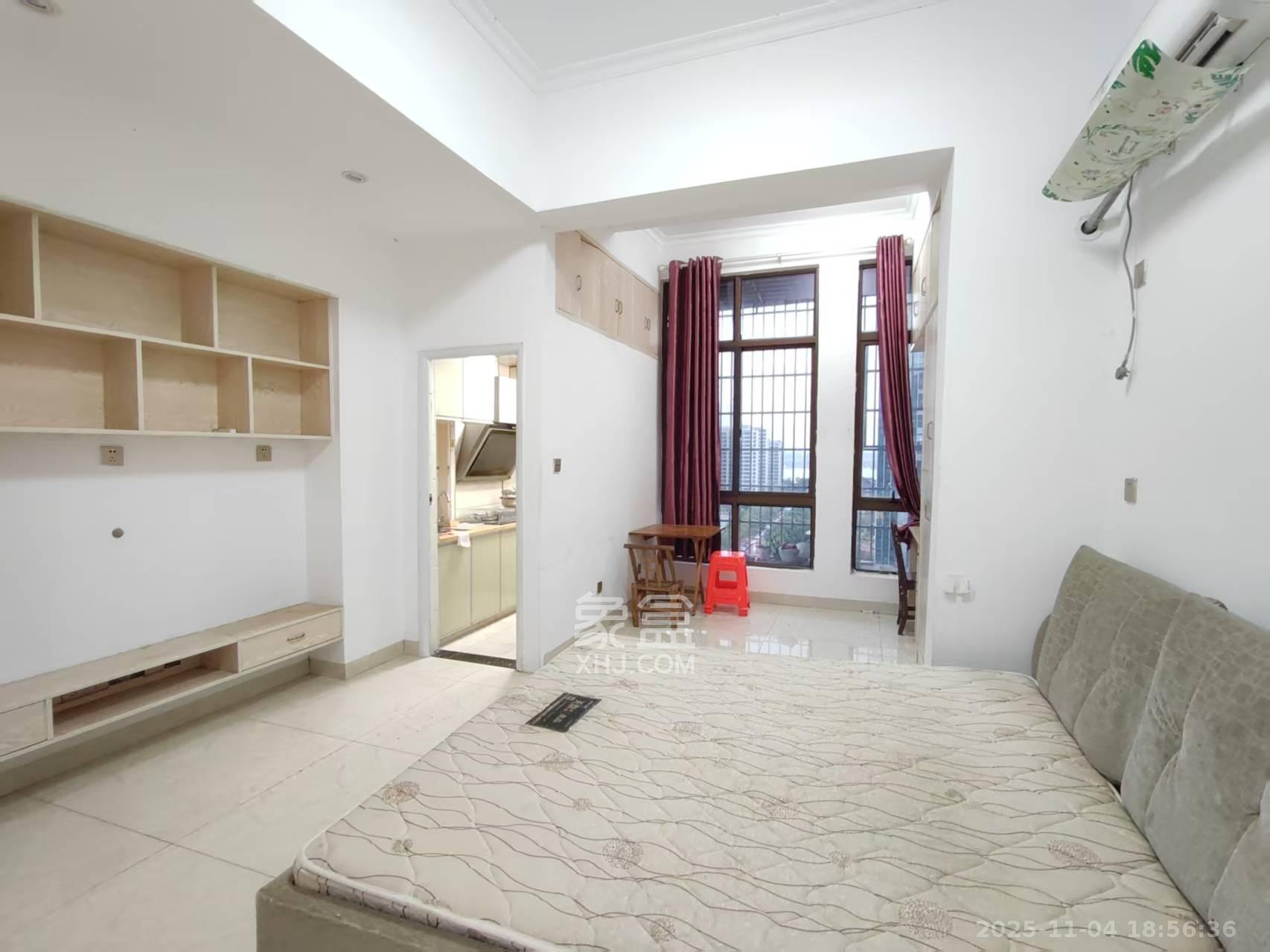 湖湾世景  1室1厅1卫    1300.0元/月室内图