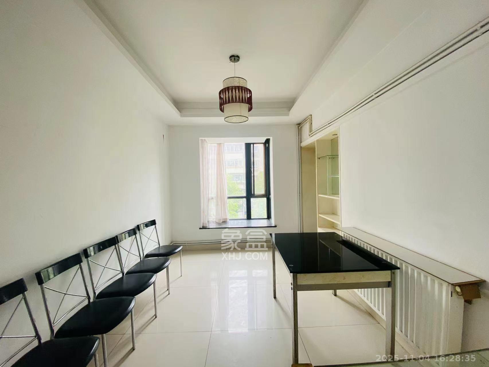 长房东郡  3室2厅2卫    2600.0元/月室内图