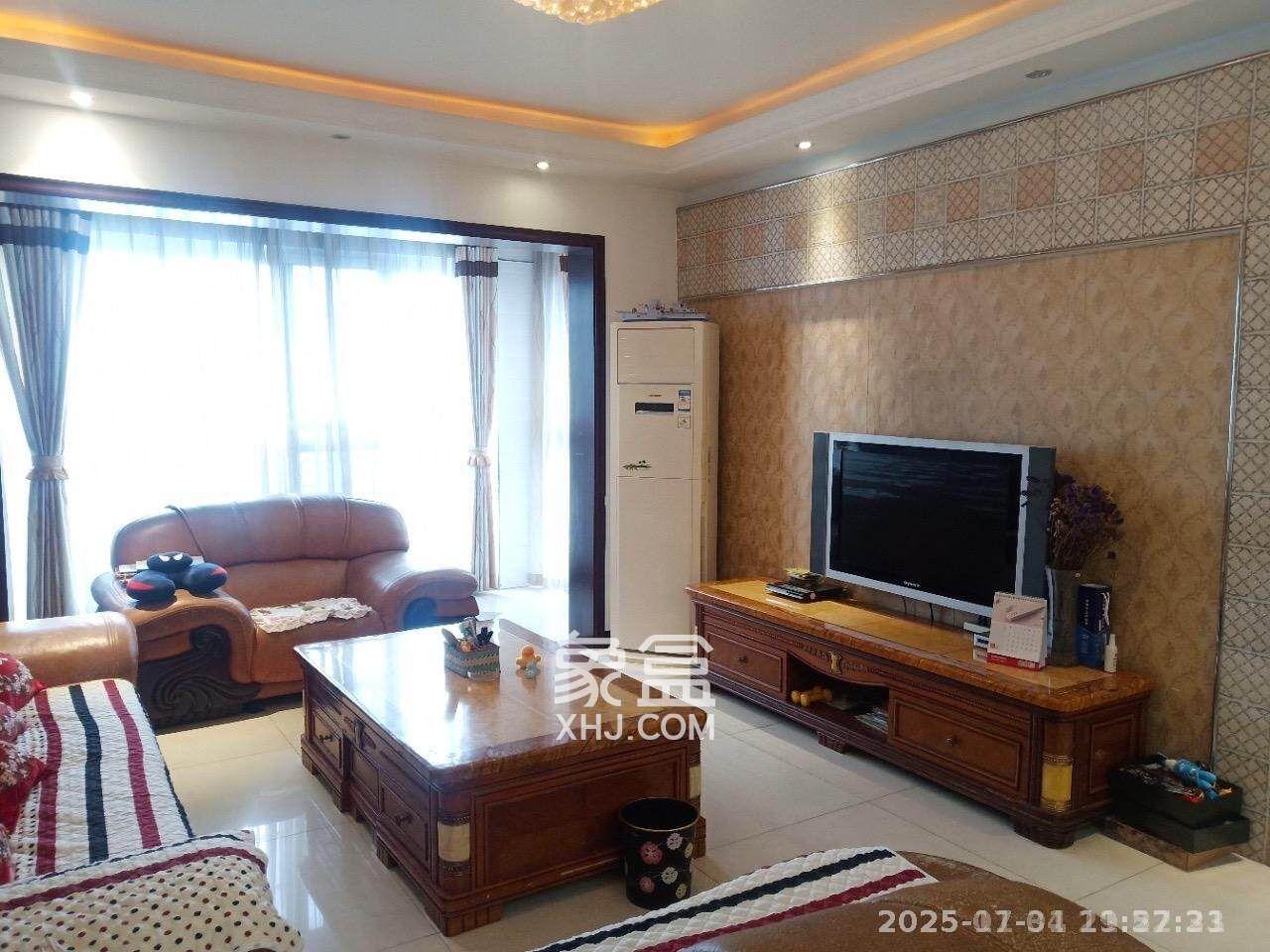 紫晶城 3室2厅2卫 1800.0元/月 紫晶城 3室2厅2卫 1800.0元/月室内图