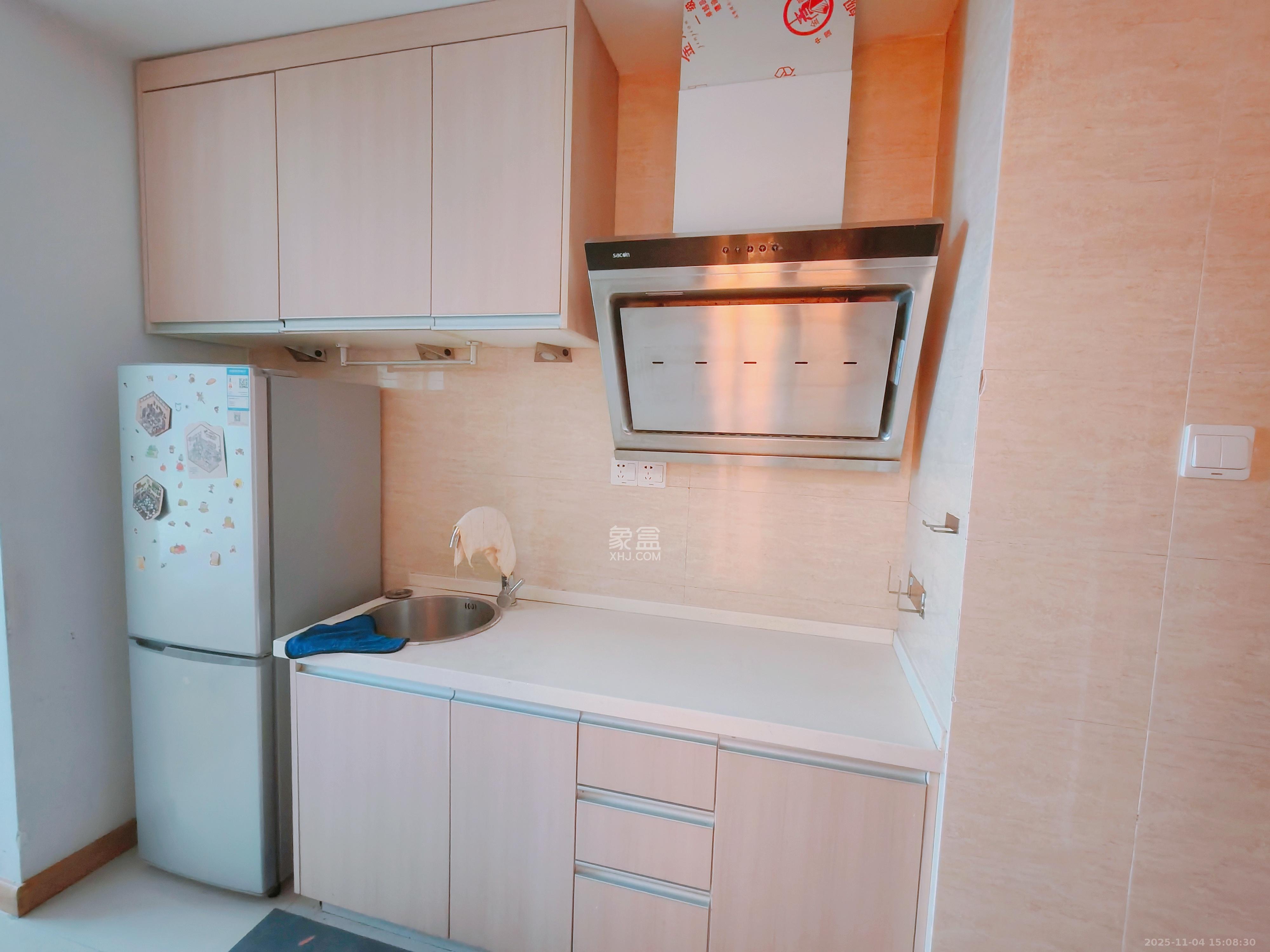 绿地中央广场 1室0厅1卫 1450.0元/月 绿地中央广场 1室0厅1卫 1450.0元/月室内图