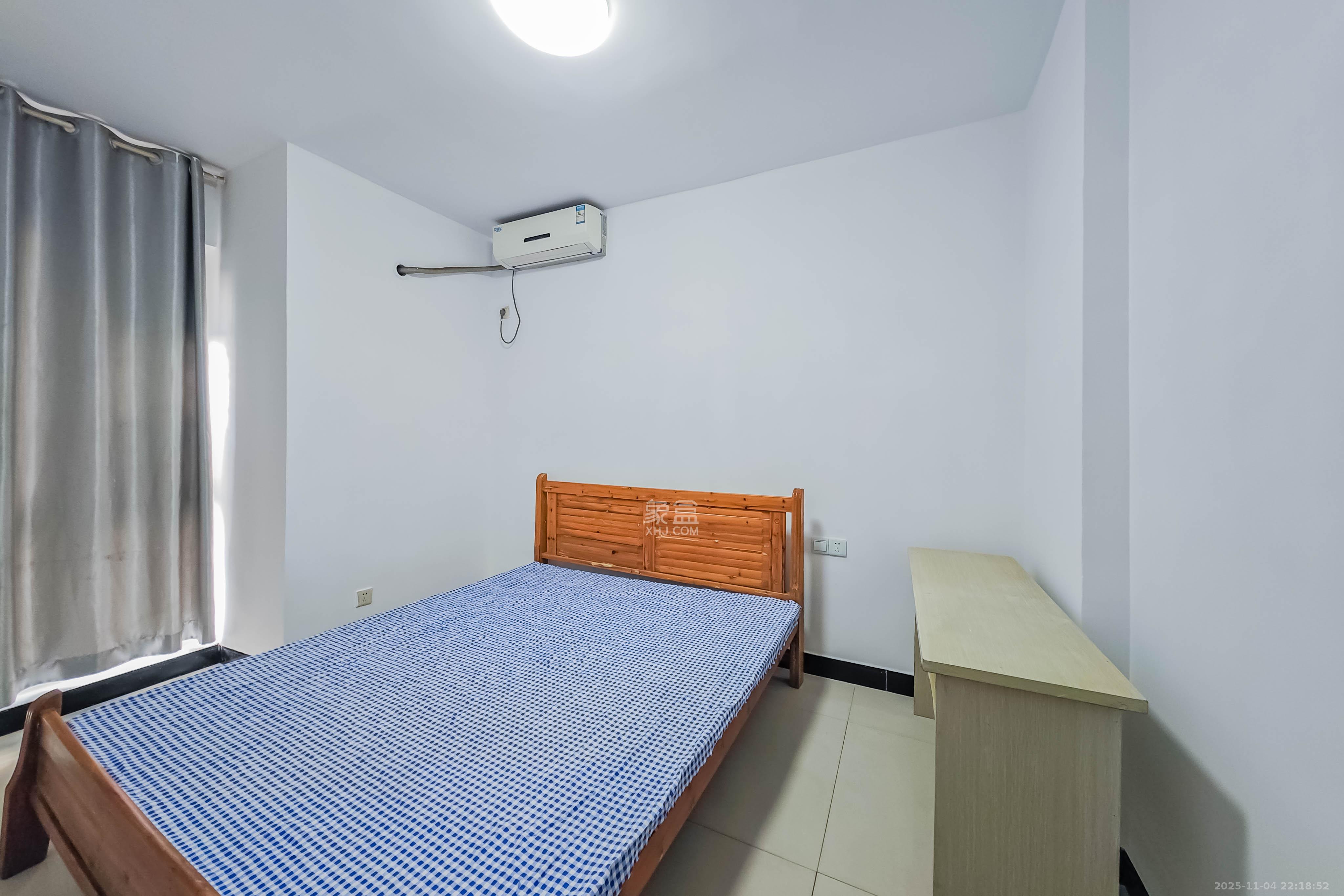 融科东南海  3室2厅1卫    88.0万卧室