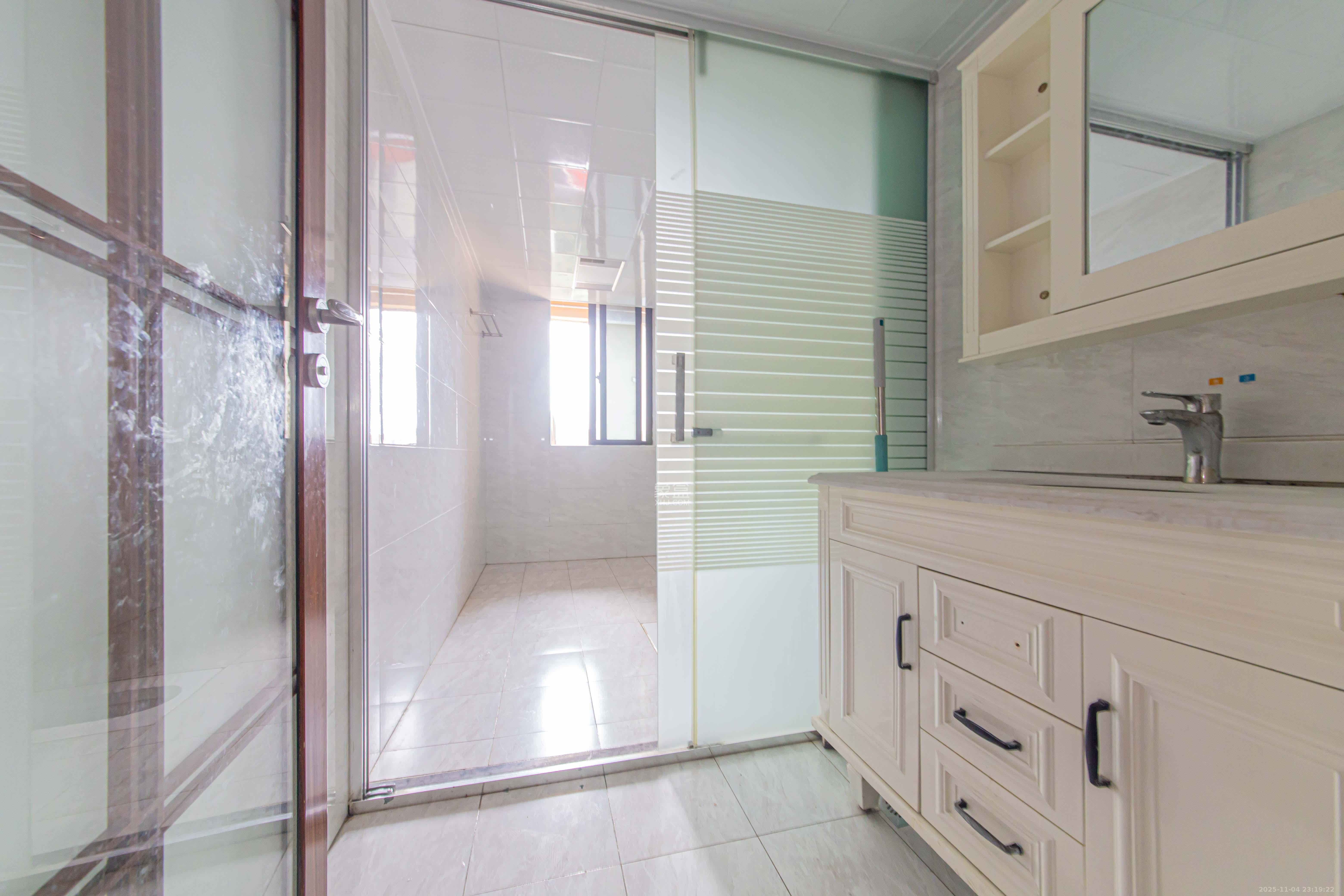 鑫远悦城（鑫远悦时代）  3室2厅1卫    86.0万卫生间