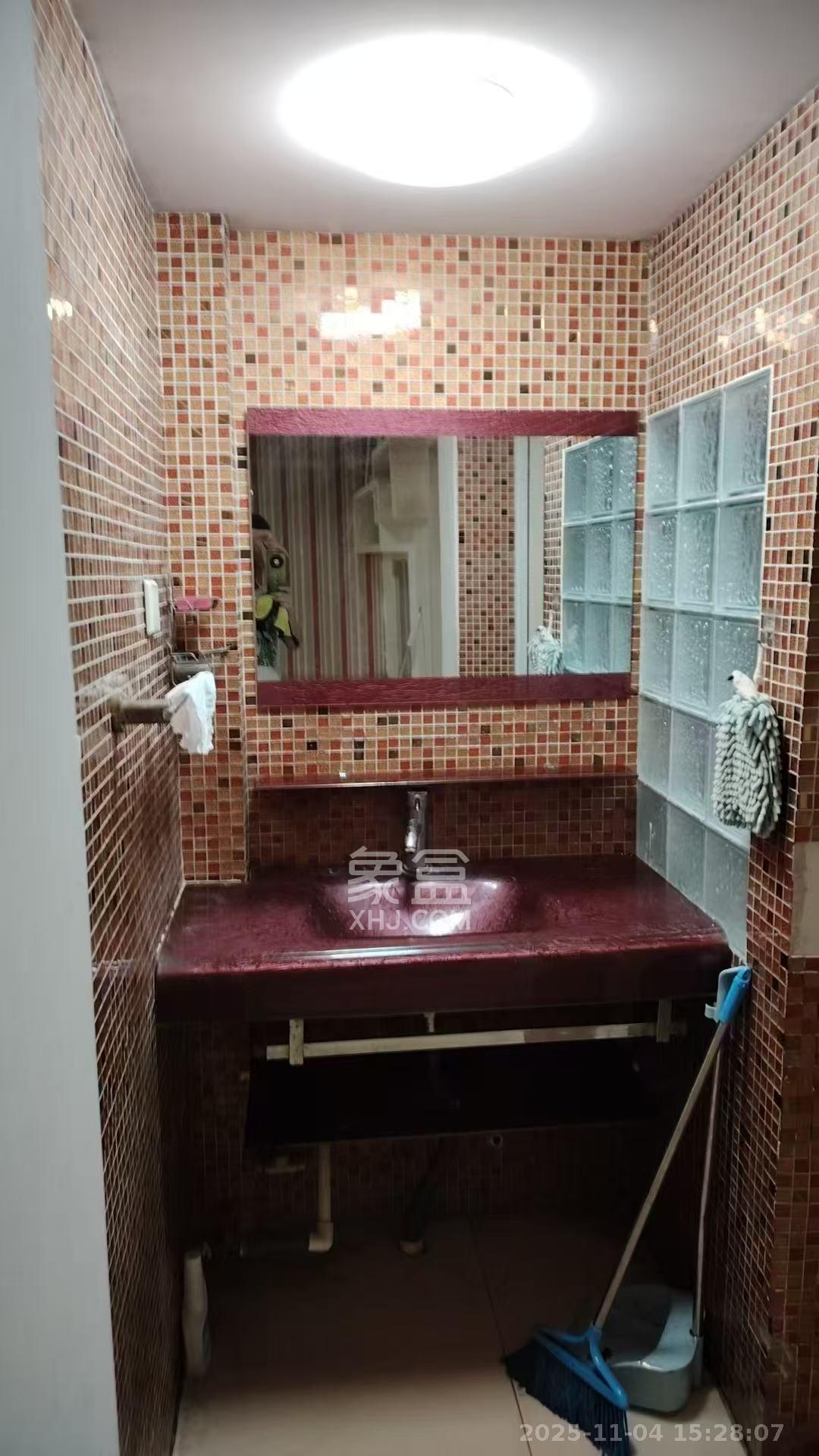 金麓西岸和苑 2室2厅1卫 1805.0元/月 金麓西岸和苑 2室2厅1卫 1805.0元/月室内图