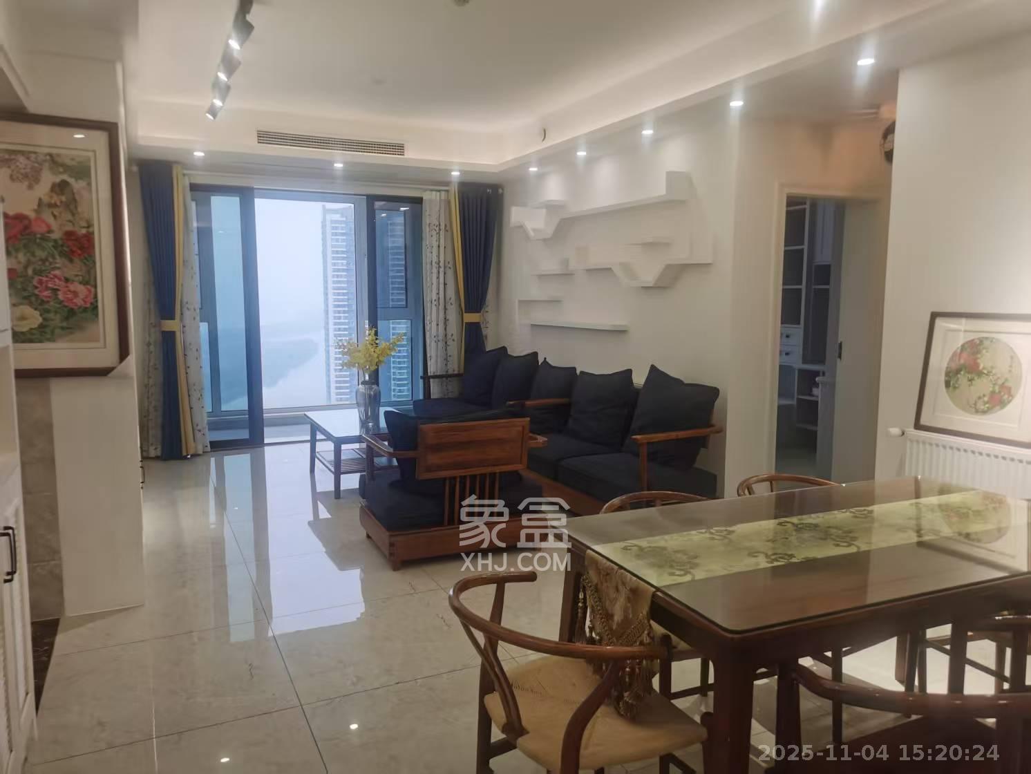 世茂外滩里（世茂铂翠湾三期）  3室2厅1卫    3800.0元/月