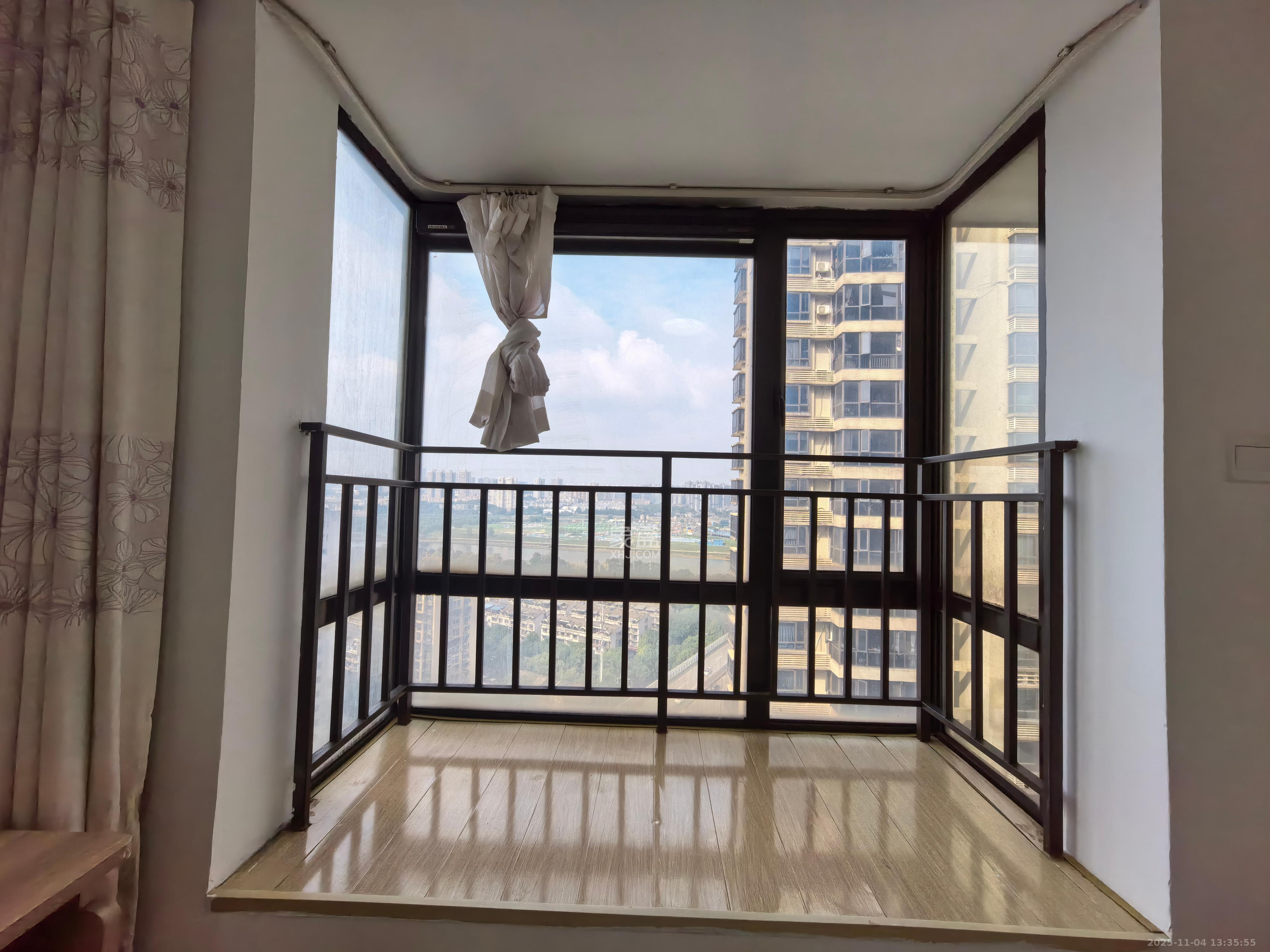 上东辛顿公寓  1室1厅1卫    1600.0元/月