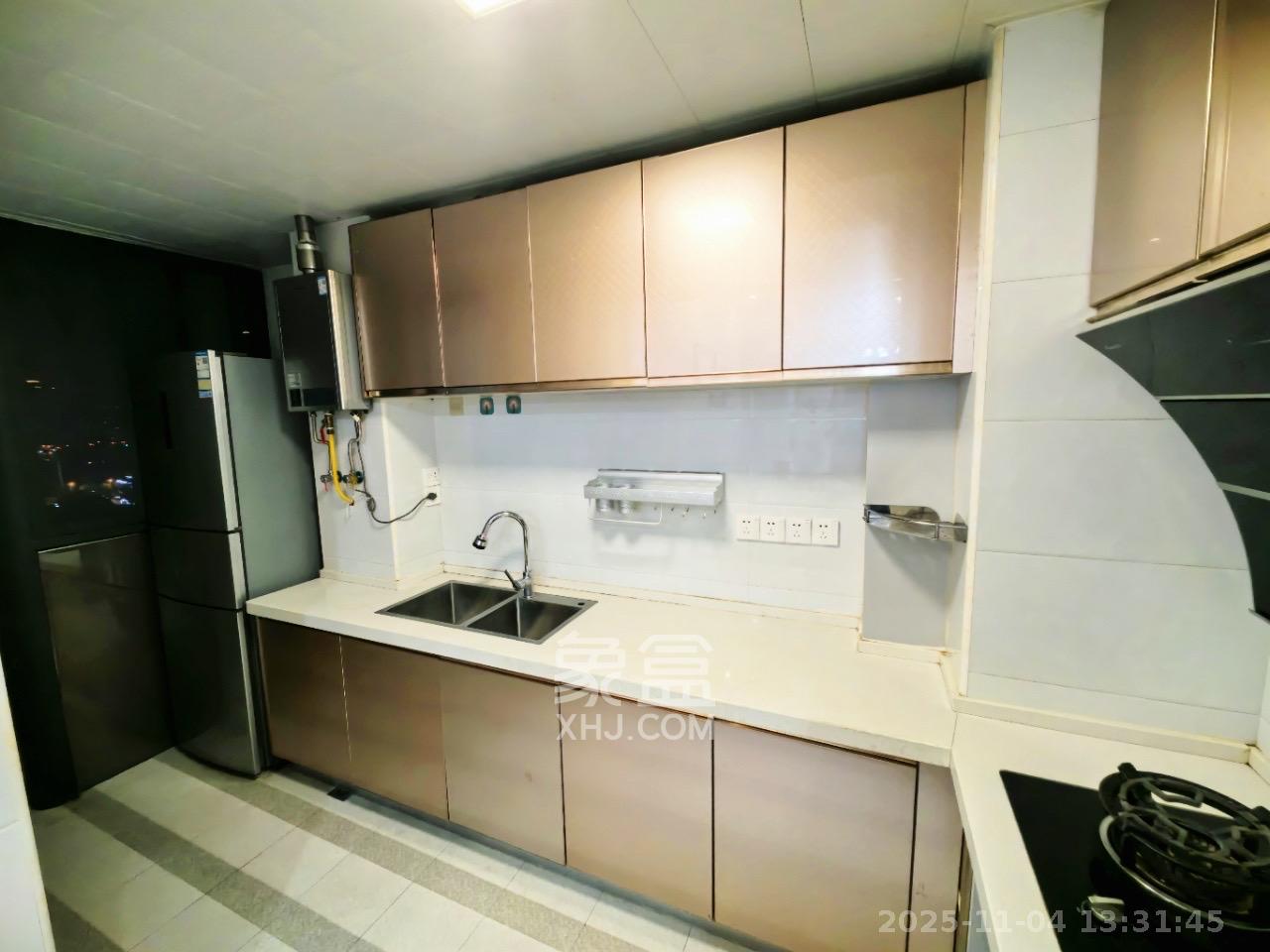 中建梅溪湖中心  3室2厅1卫    3600.0元/月室内图