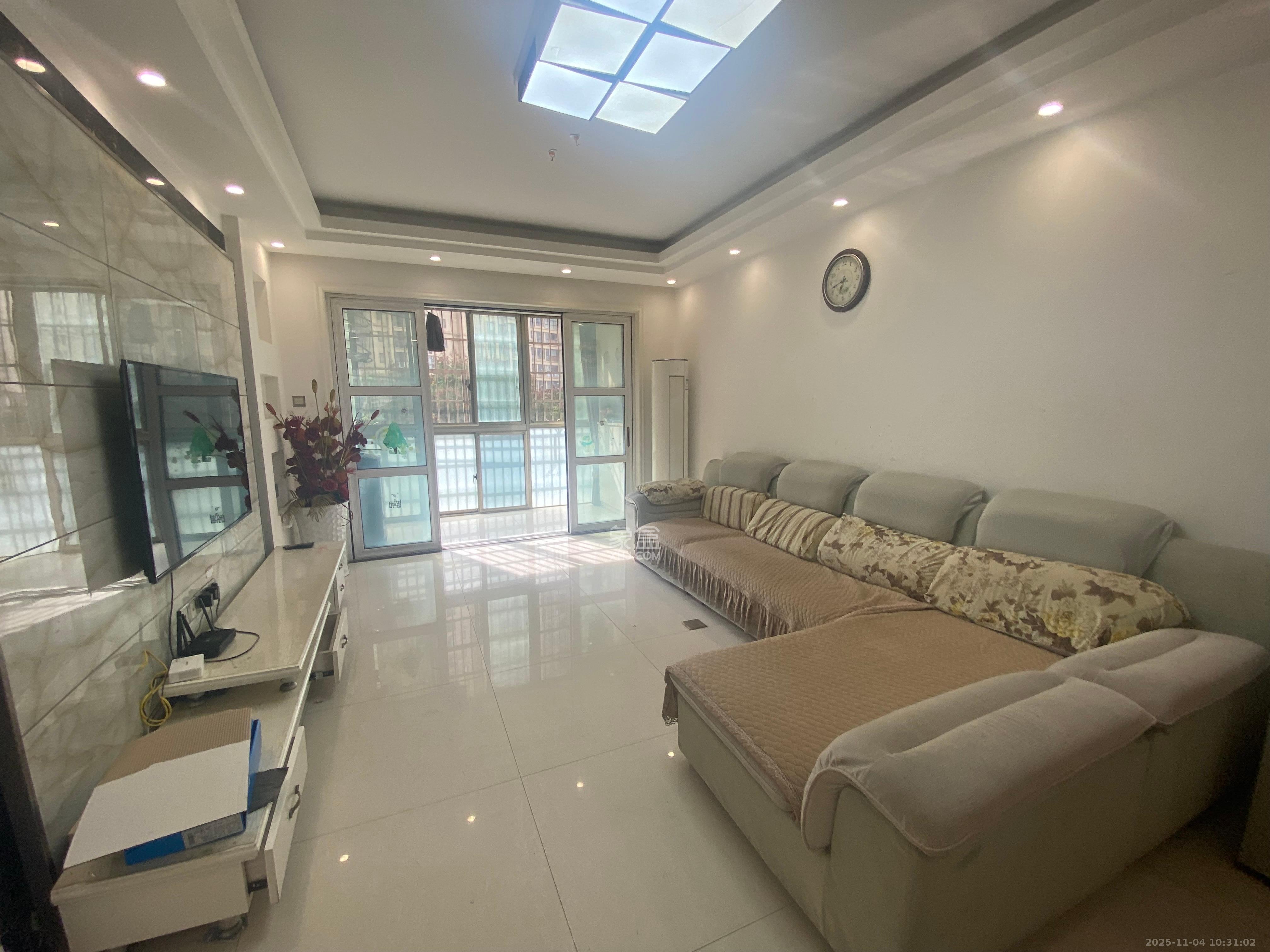 中房F联邦  1室2厅2卫    2600.0元/月