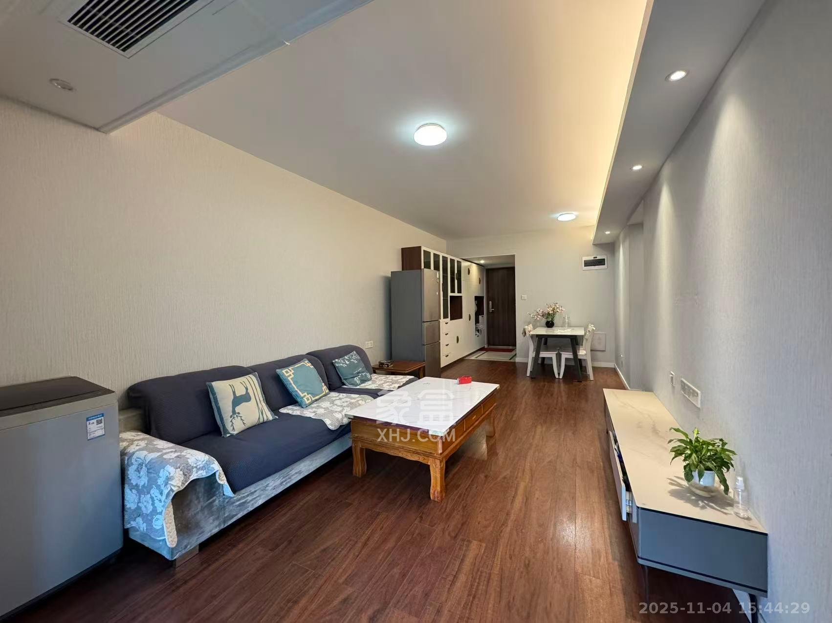 万科金域蓝湾 4室2厅2卫 3200.0元/月 万科金域蓝湾 4室2厅2卫 3200.0元/月室内图