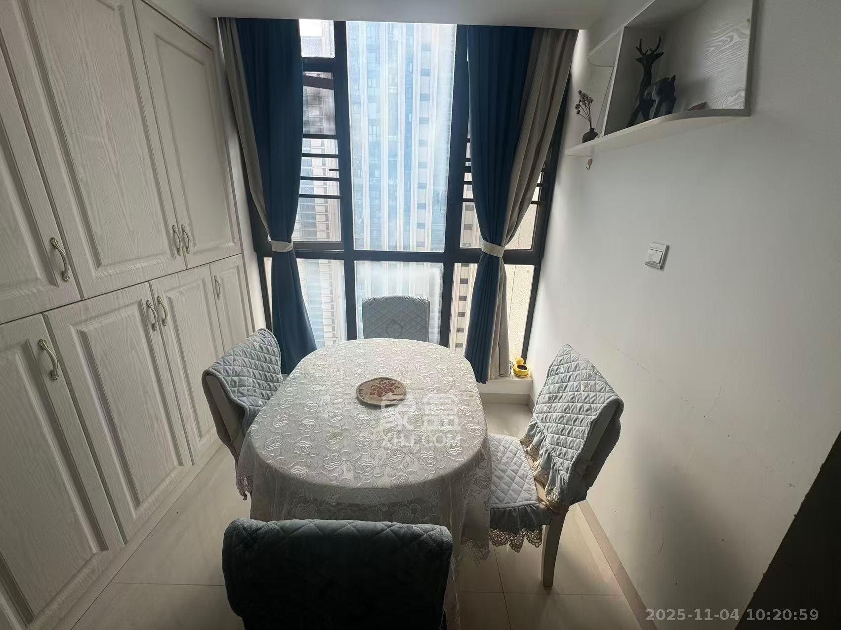 绿地之窗 2室1厅1卫 2000.0元/月 绿地之窗 2室1厅1卫 2000.0元/月室内图