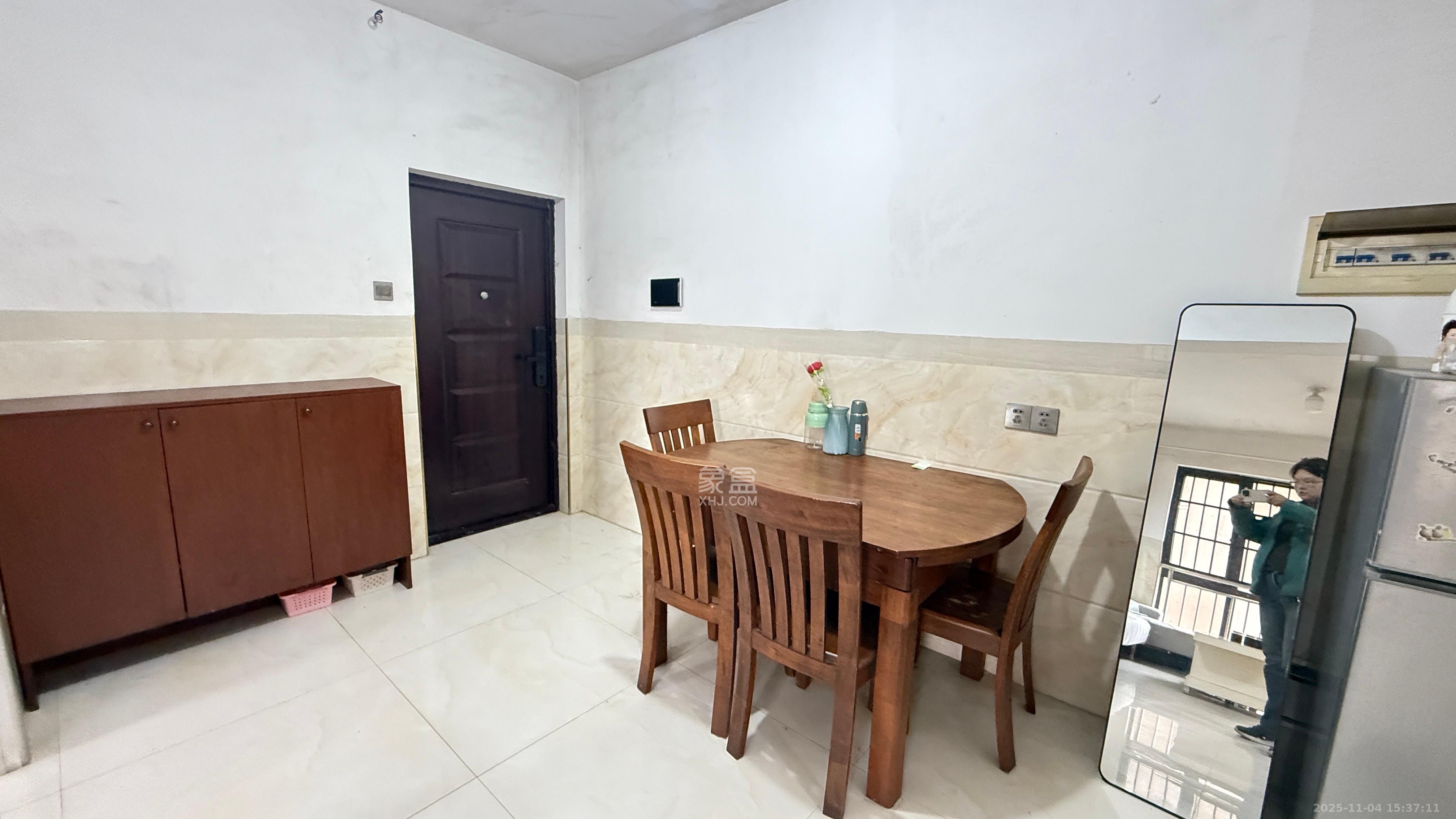 金侨城 1室0厅0卫 1100.0元/月 金侨城 1室0厅0卫 1100.0元/月室内图