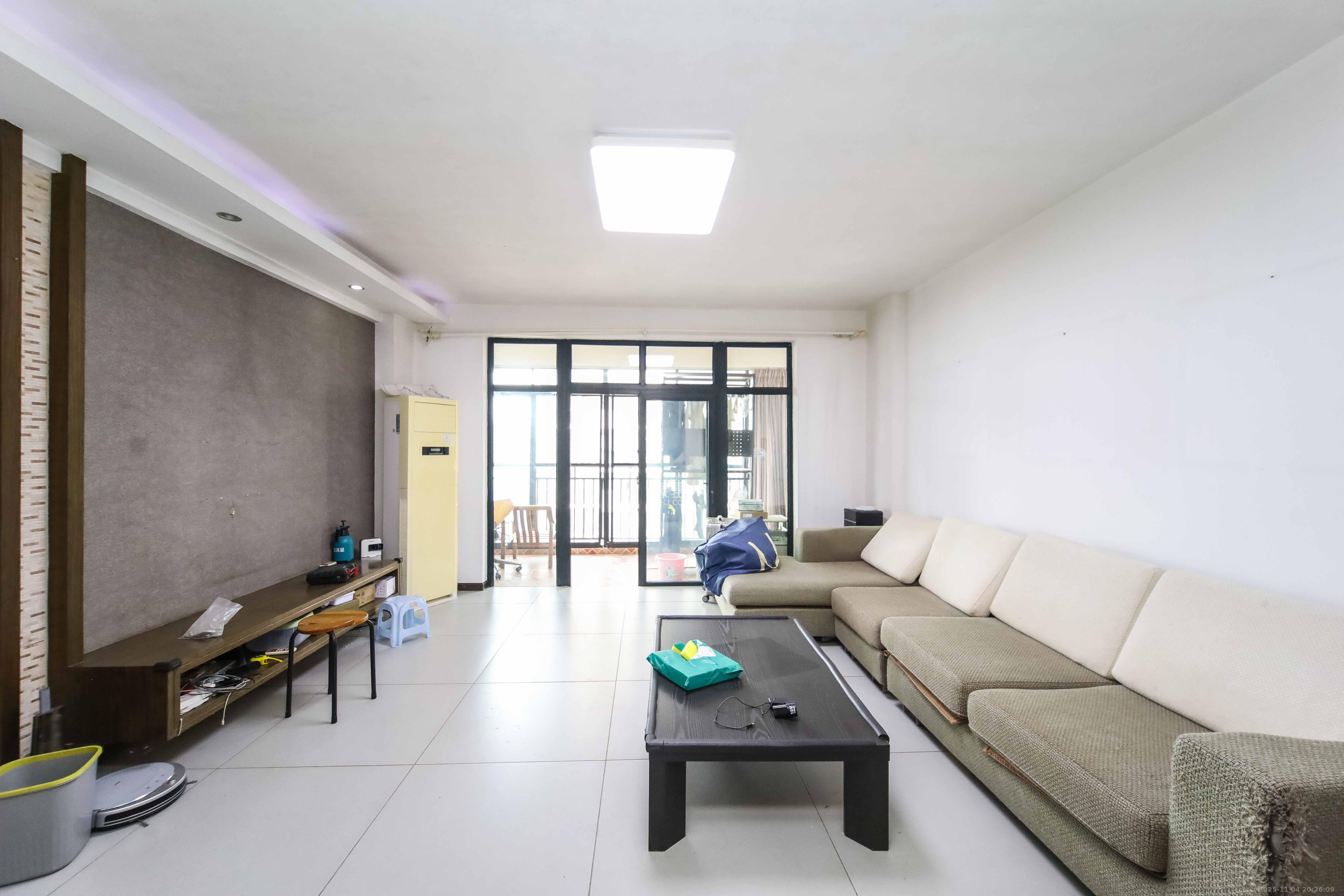 浏阳河畔家园  3室2厅2卫    100.0万