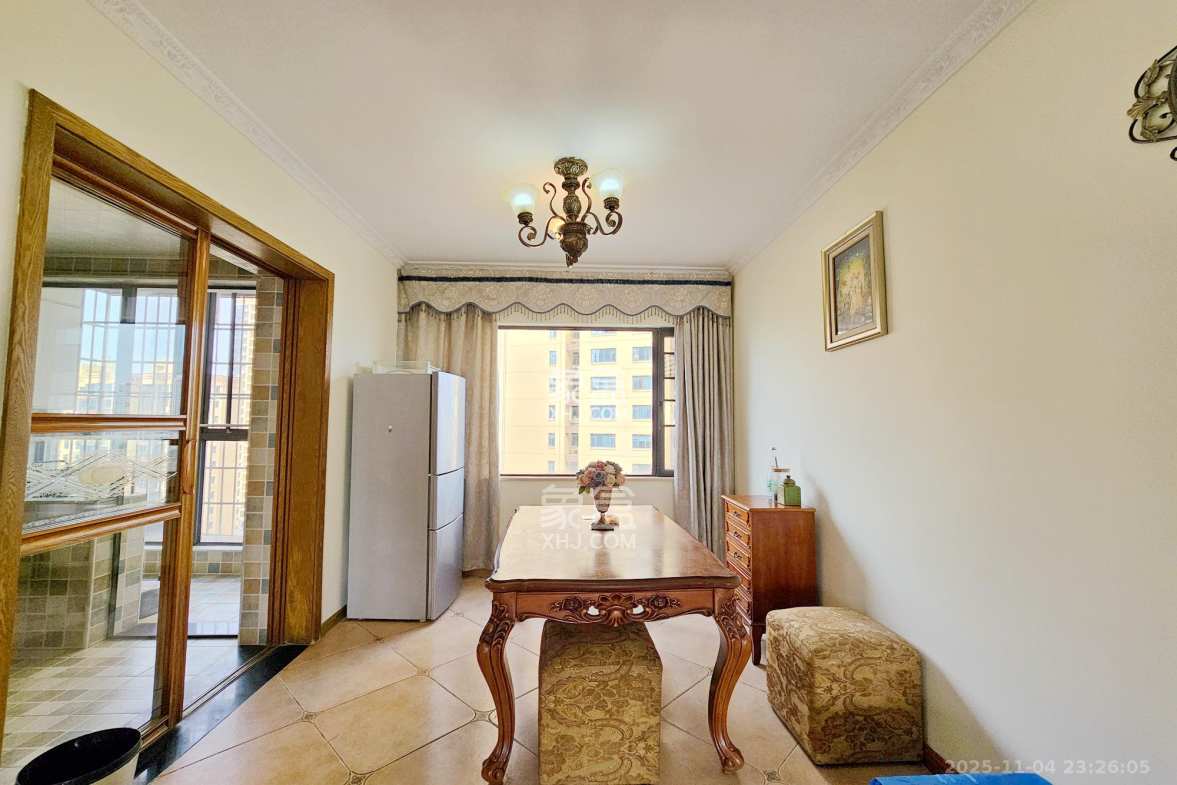 茂华国际湘 3室2厅2卫 113.0万 茂华国际湘 3室2厅2卫 113.0万客厅