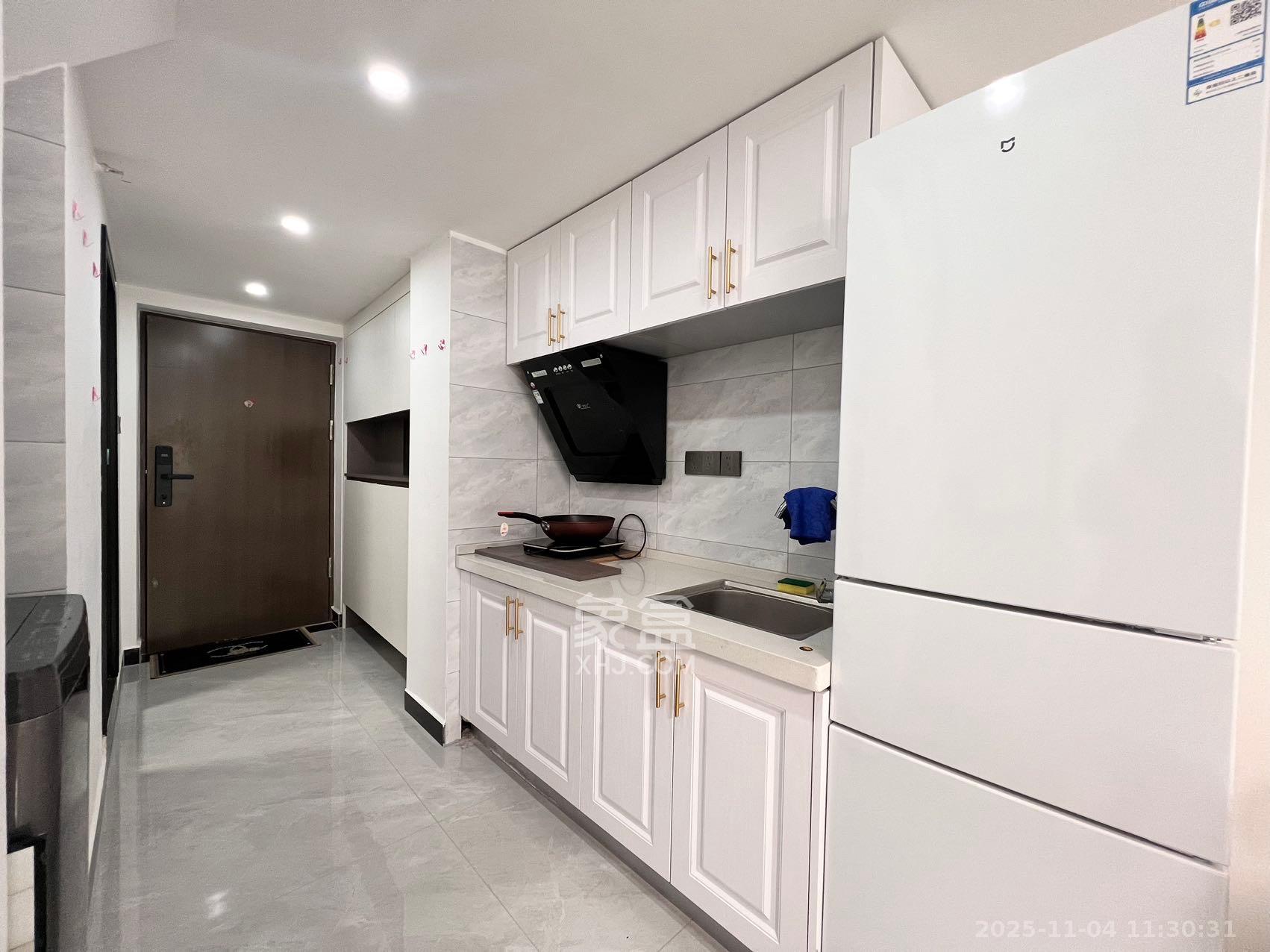 龙湖铂金岛 2室2厅1卫 2300.0元/月 龙湖铂金岛 2室2厅1卫 2300.0元/月室内图