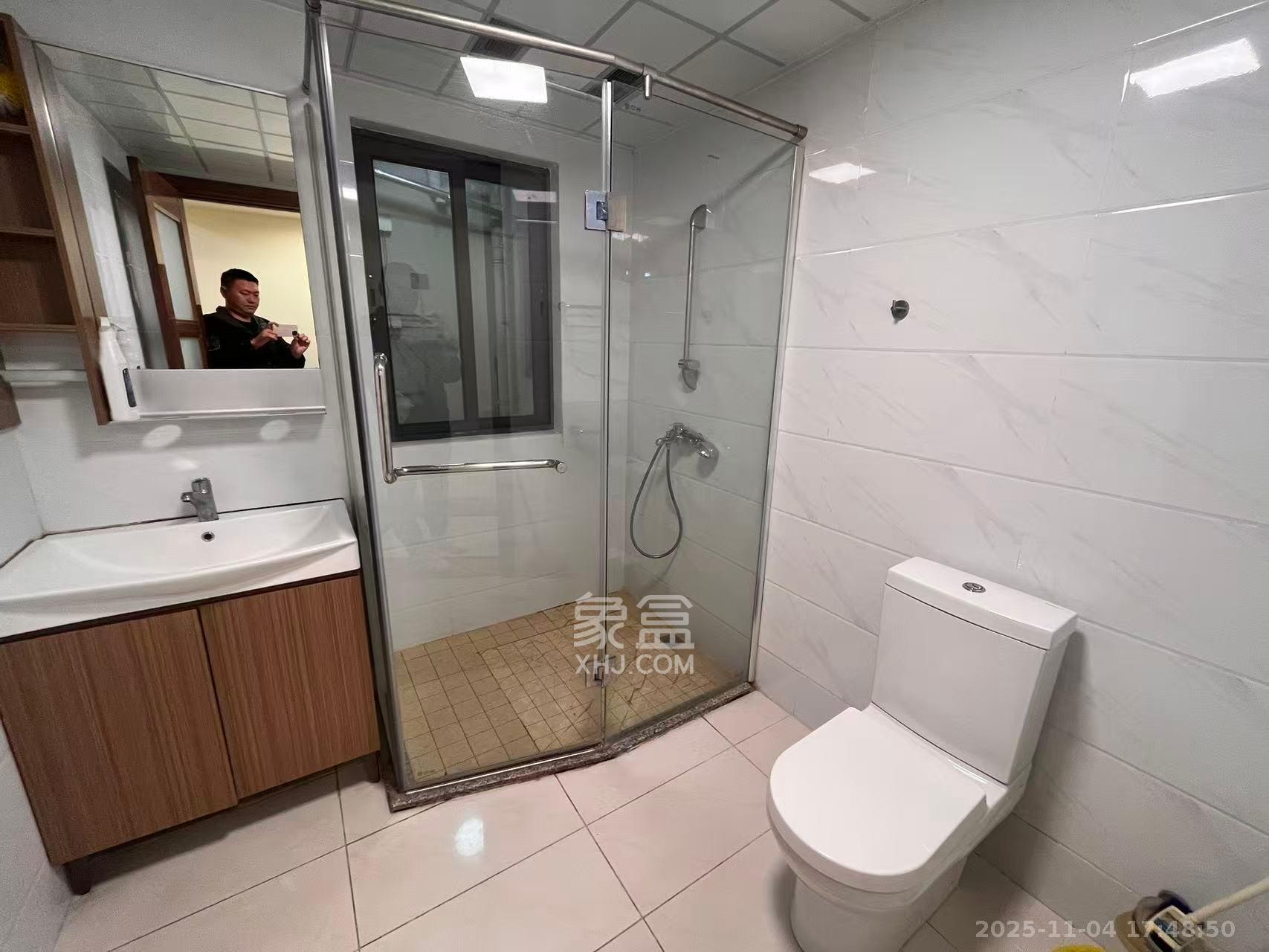 碧桂园南城首府(东宸林海) 3室2厅2卫 1800.0元/月 碧桂园南城首府(东宸林海) 3室2厅2卫 1800.0元/月室内图