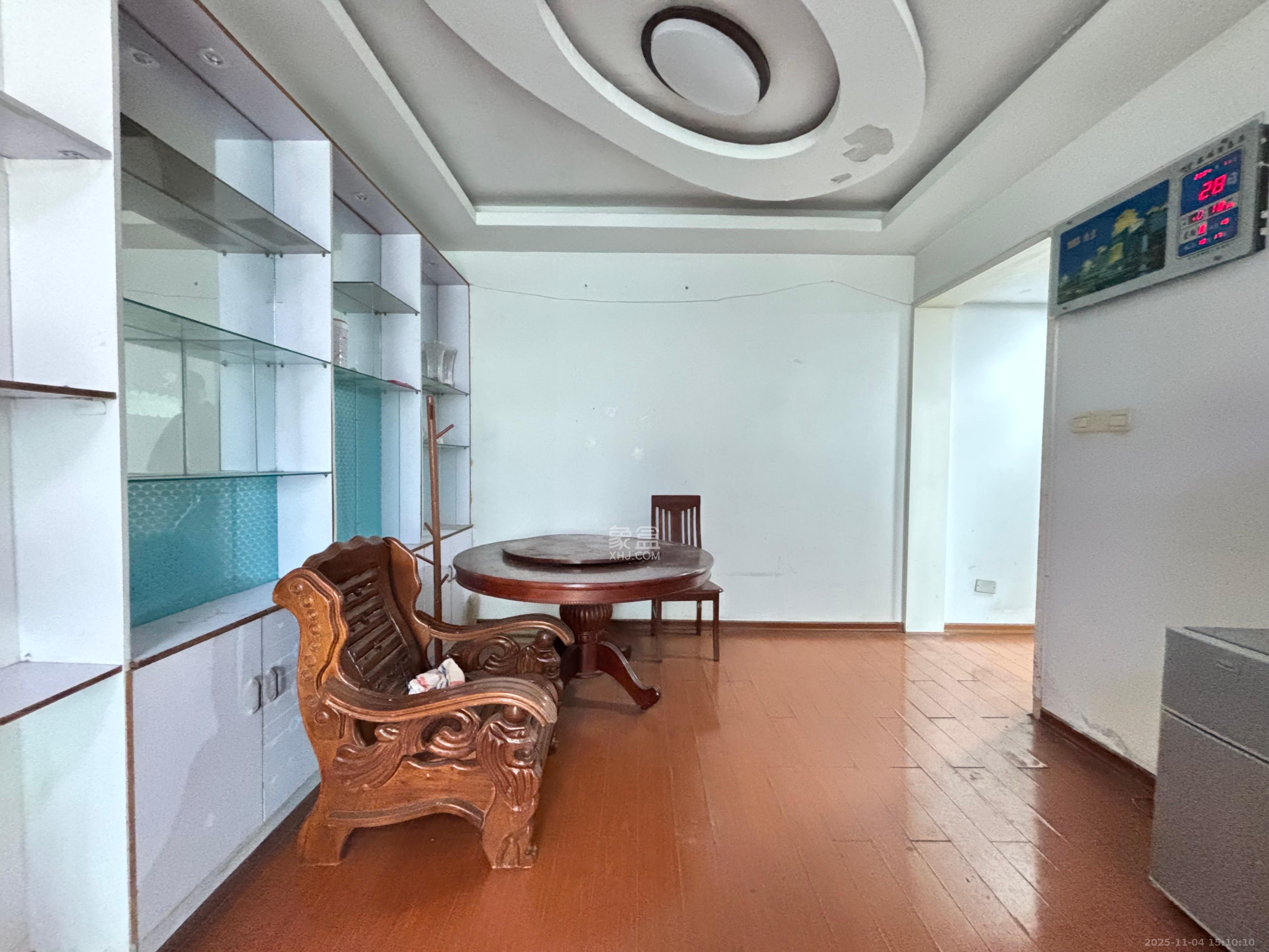 时代天骄 3室2厅2卫 2300.0元/月 时代天骄 3室2厅2卫 2300.0元/月室内图